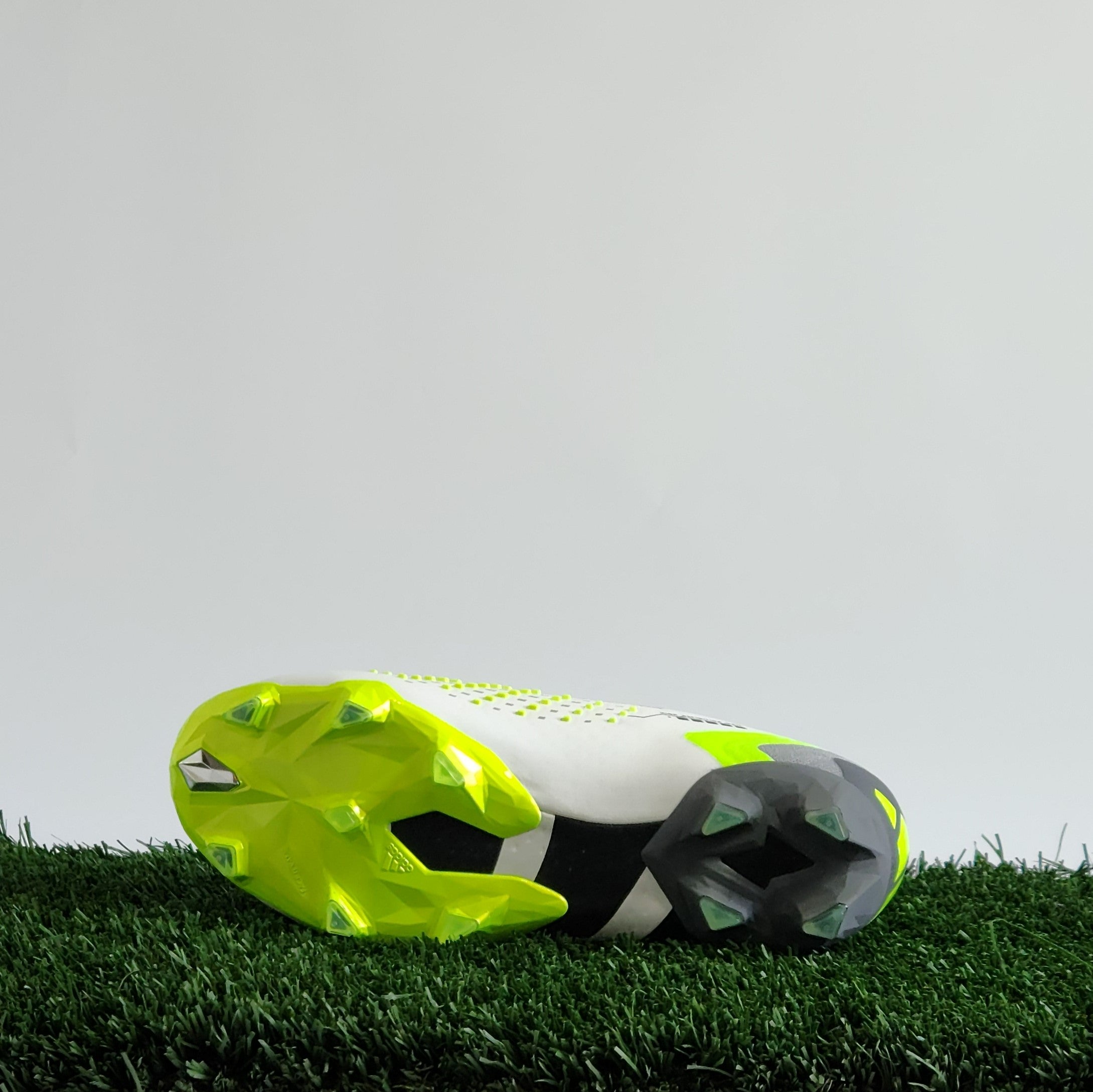 Adidas Predator Accuracy+ FG- GZ2604