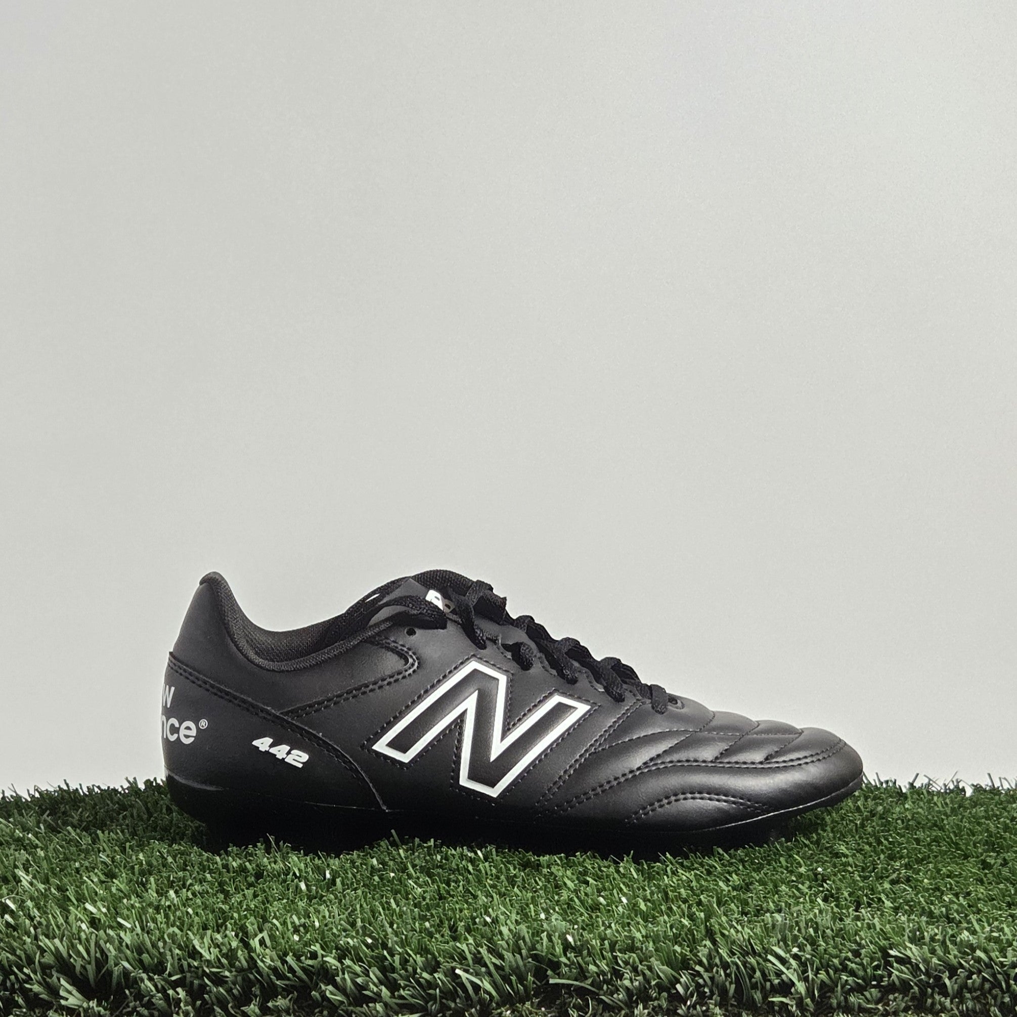 New Balance 422 V2 Academy FG (D Medium) - MS43FBK2
