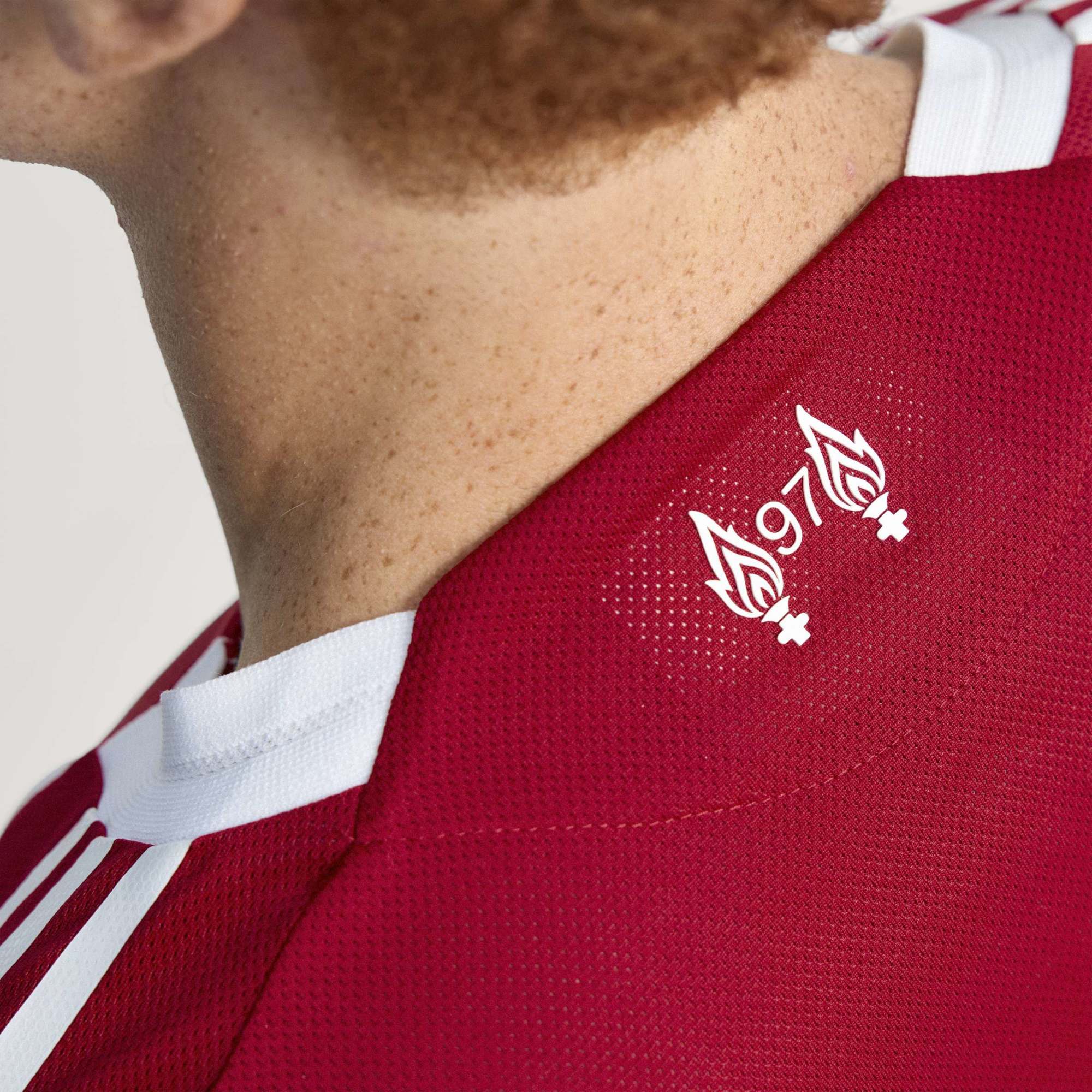 Adidas Liverpool 25/26 Authentic Home Jersey - JY4237