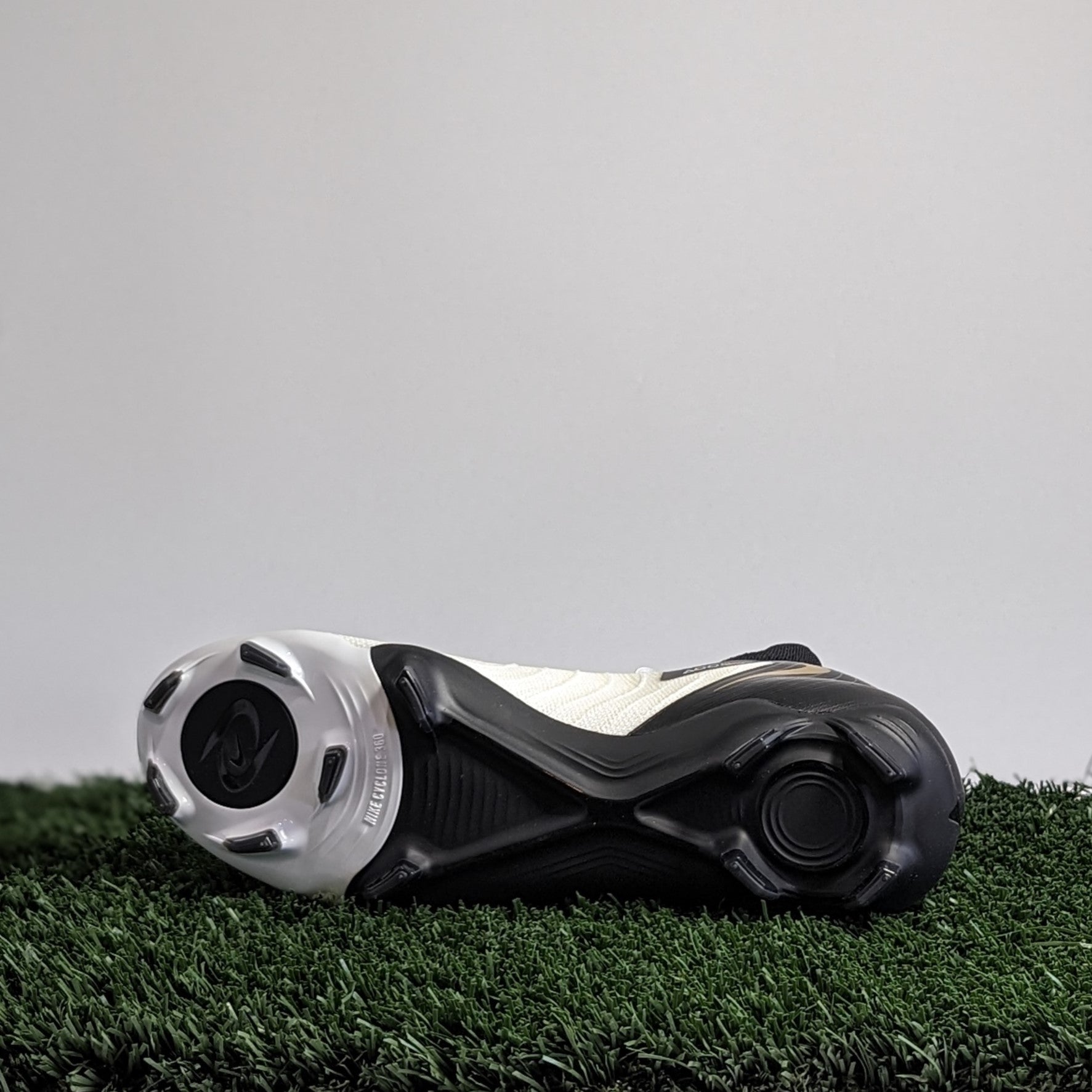 Nike Phantom Luna II Pro FG - FJ2575-100