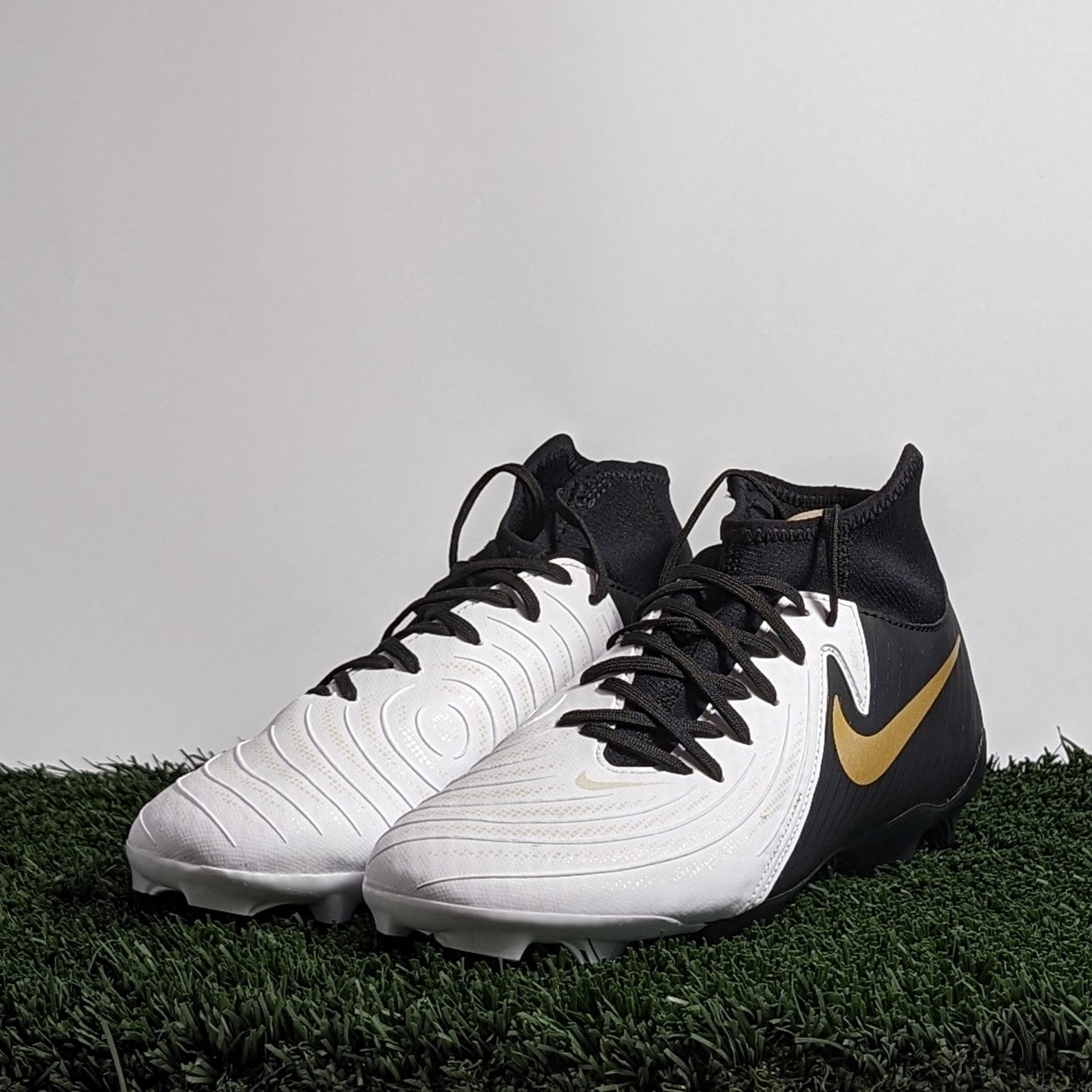 Nike Phantom Luna II Academy FG MG FD6725 100