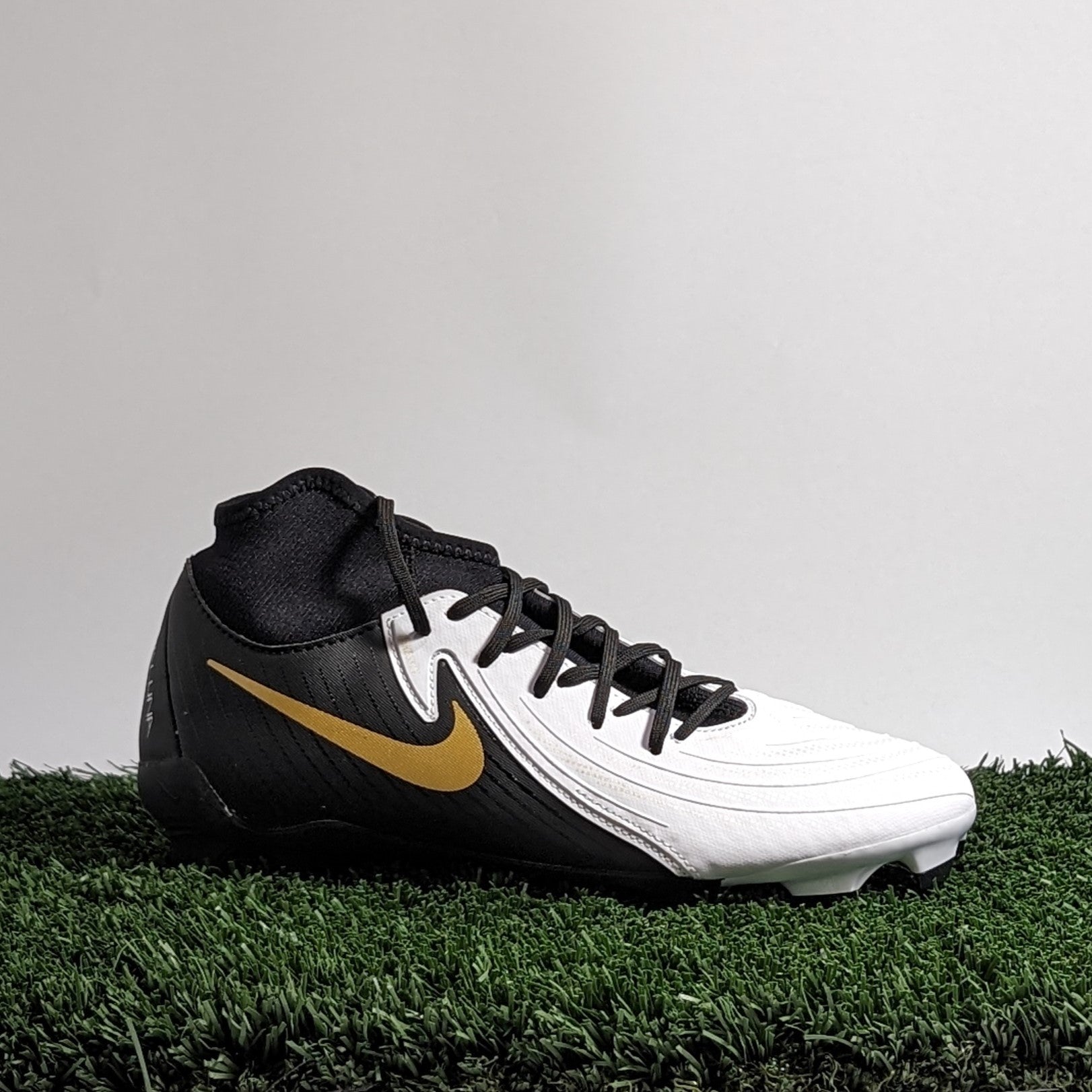Nike Phantom Luna II Academy FG/MG- FD6725-100