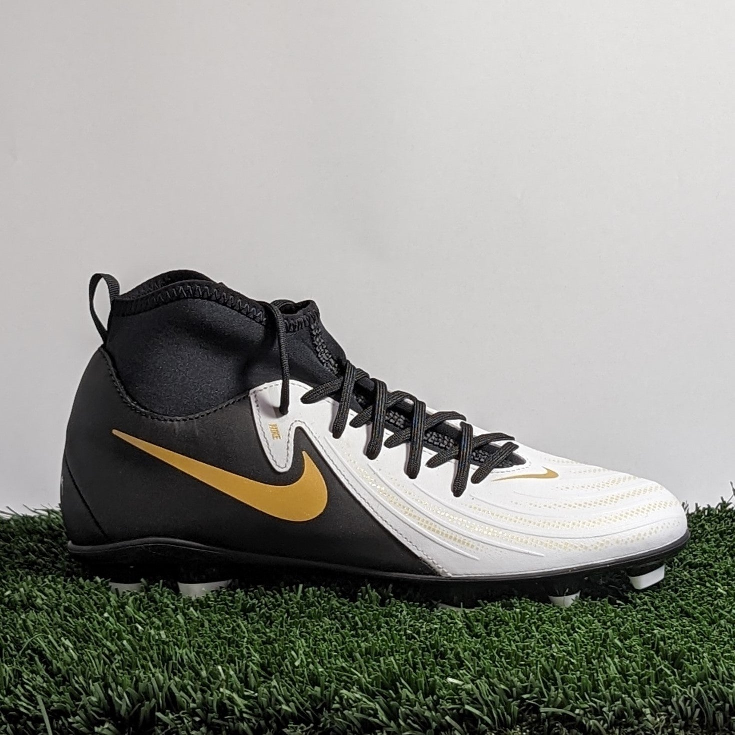 Nike Phantom Luna II Club FG/MG - FJ2558-100