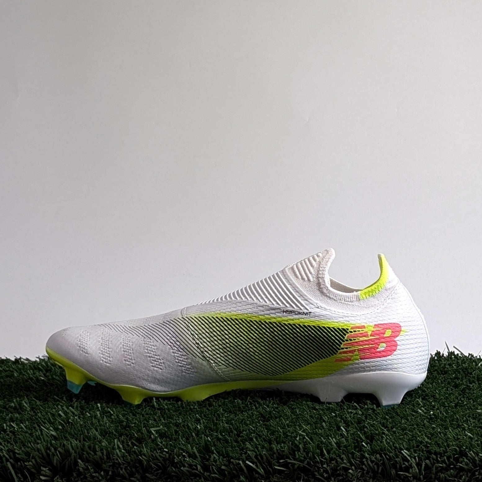 New Balance Furon Pro V7+ FG (2E Wide) - SF1FH75