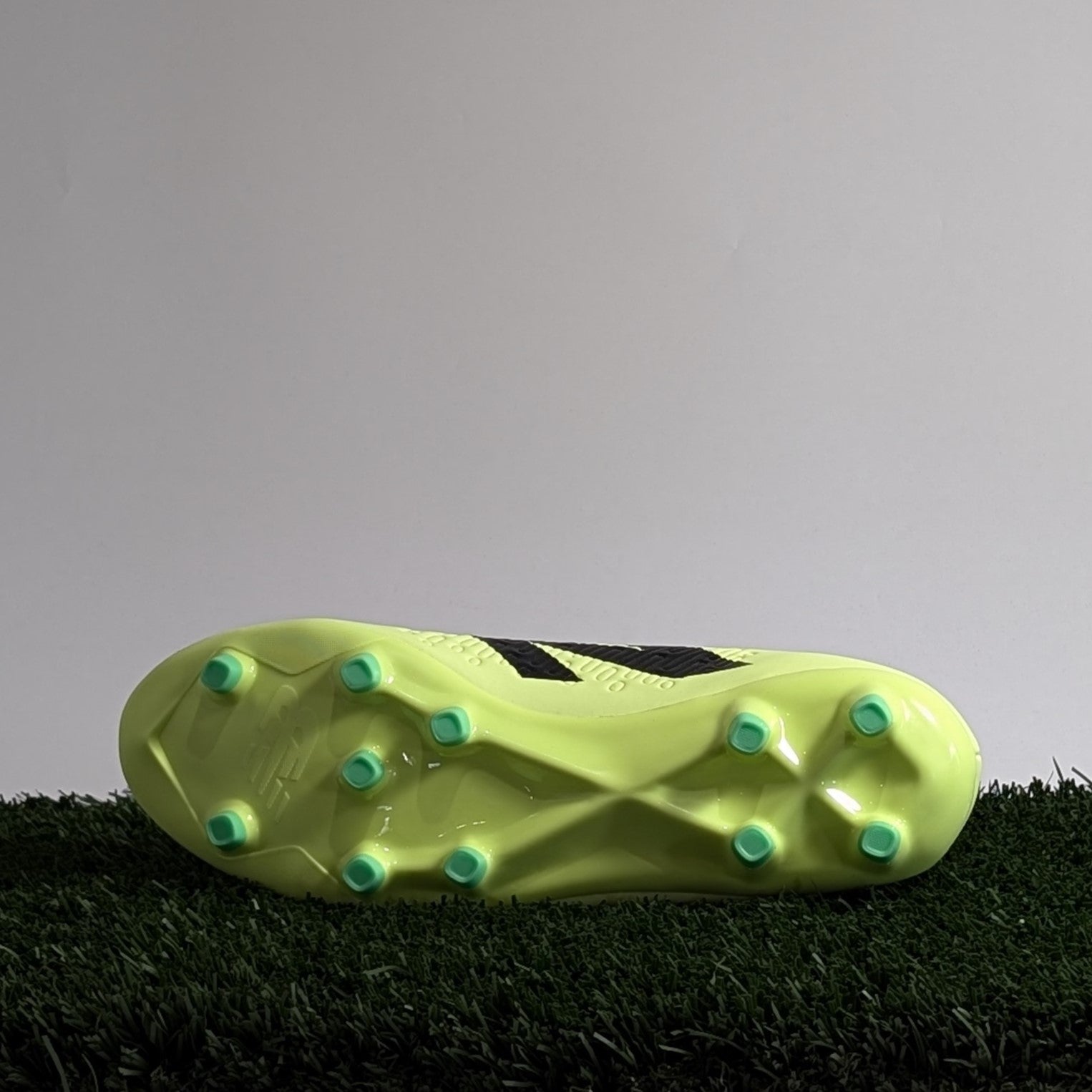 New Balance Tekela Magique FG V4+ (D Medium) - ST3FL45