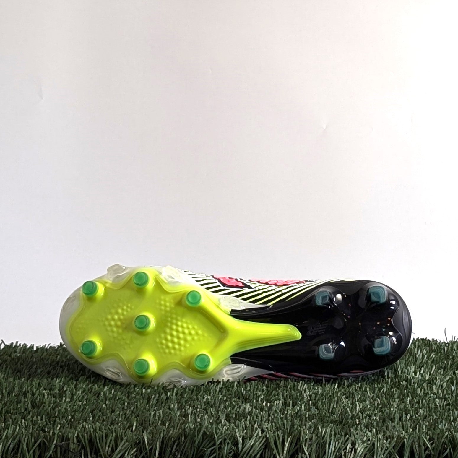 New Balance Tekela Pro Low Laced FG V4+ (2E Wide) - ST1FLH45