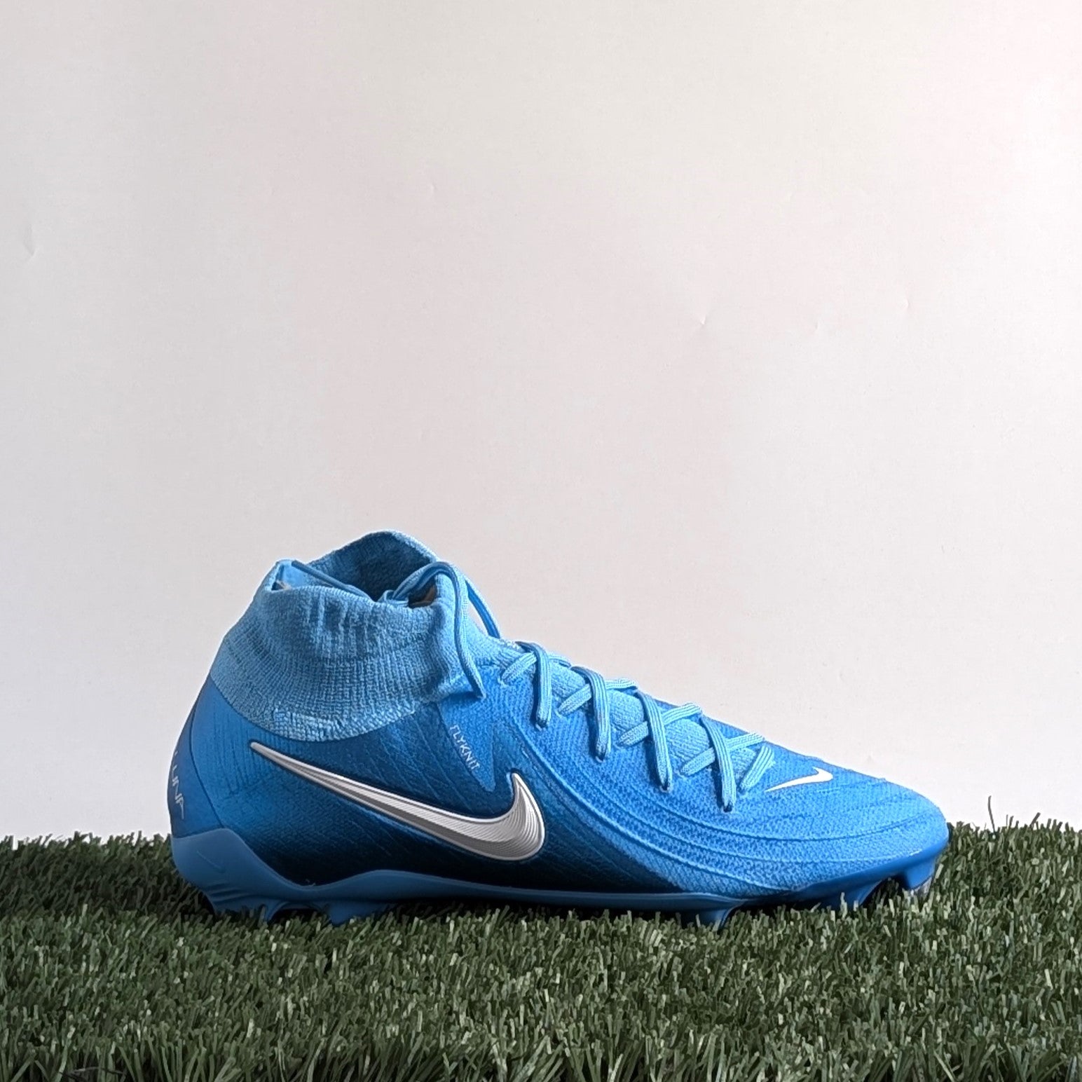 Nike Phantom Luna II Pro FG - FJ2575-400