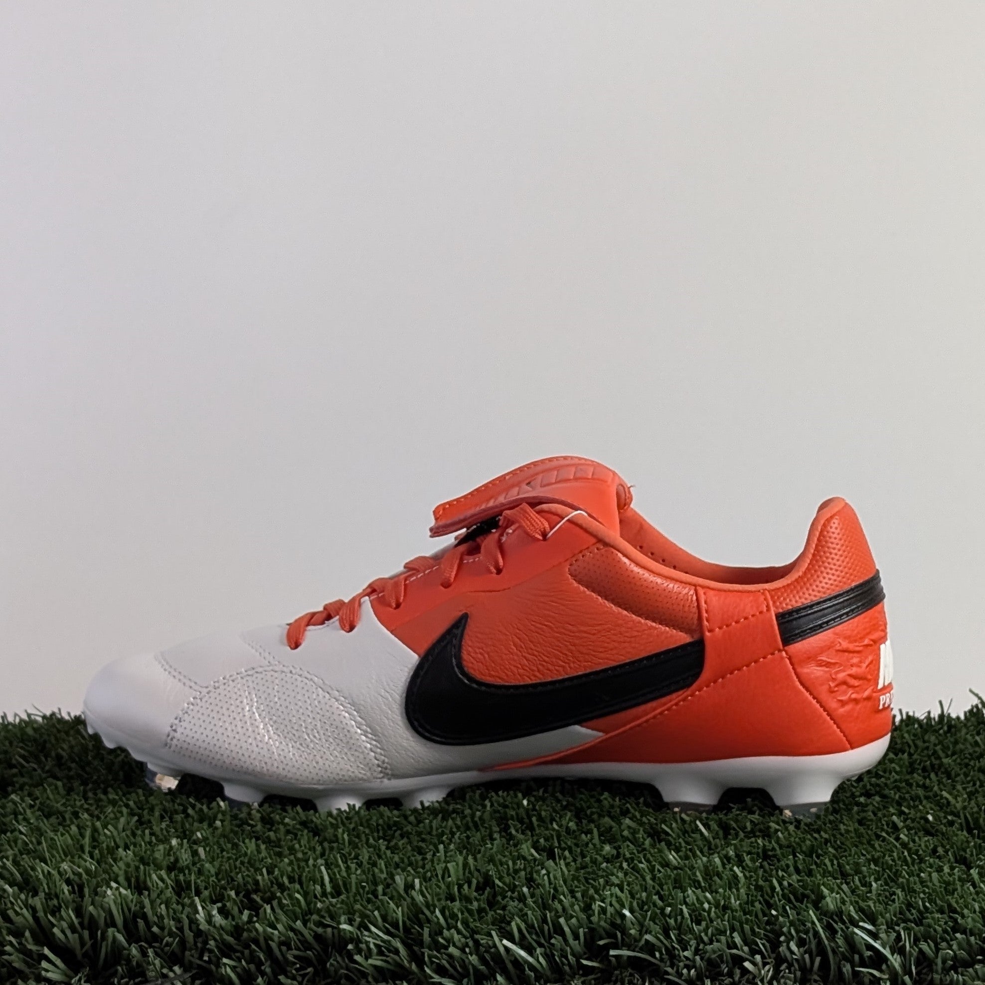 The Nike Premier III FG - HM0265-800