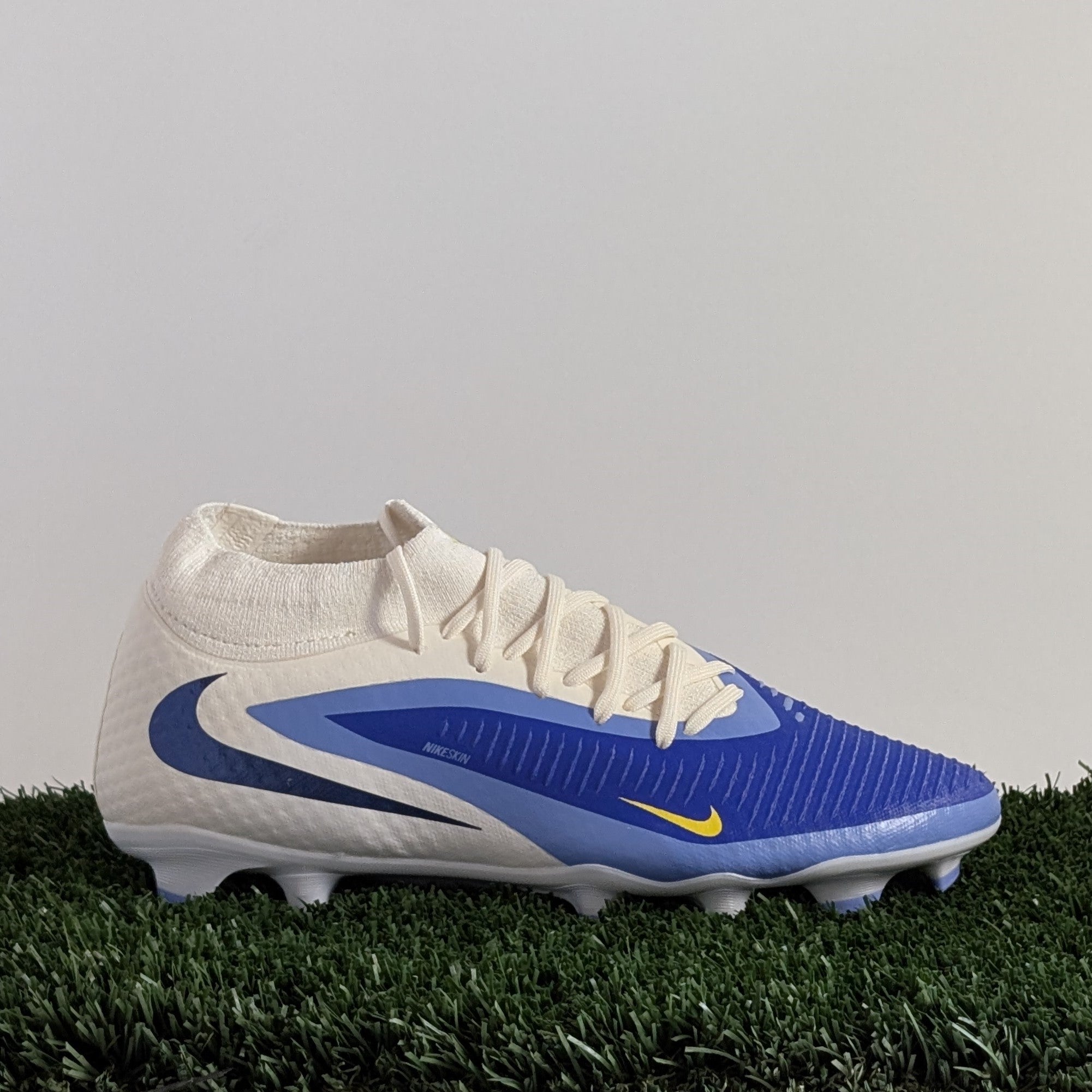 Nike Phantom 6 High ACAD FG/MG LV8 - HQ2279-400