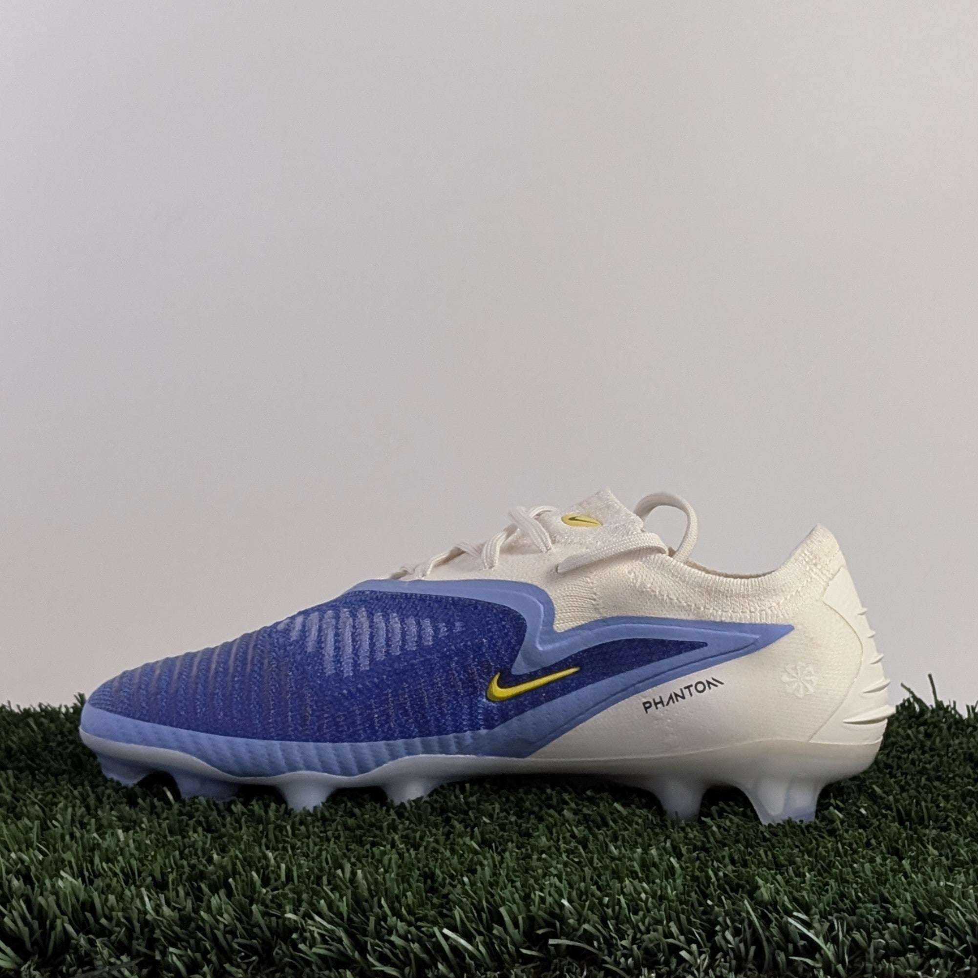Nike Phantom 6 Low Elite FG LV8 - HQ2331-400