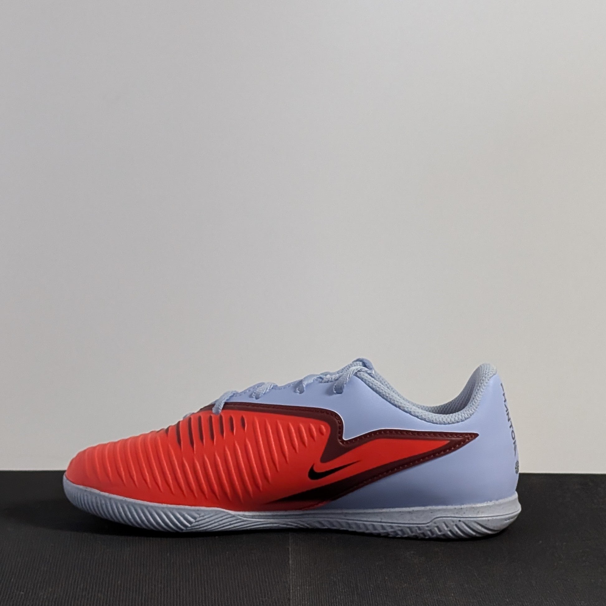 Nike Jr Phantom 6 Low Club IC - HQ2031-400