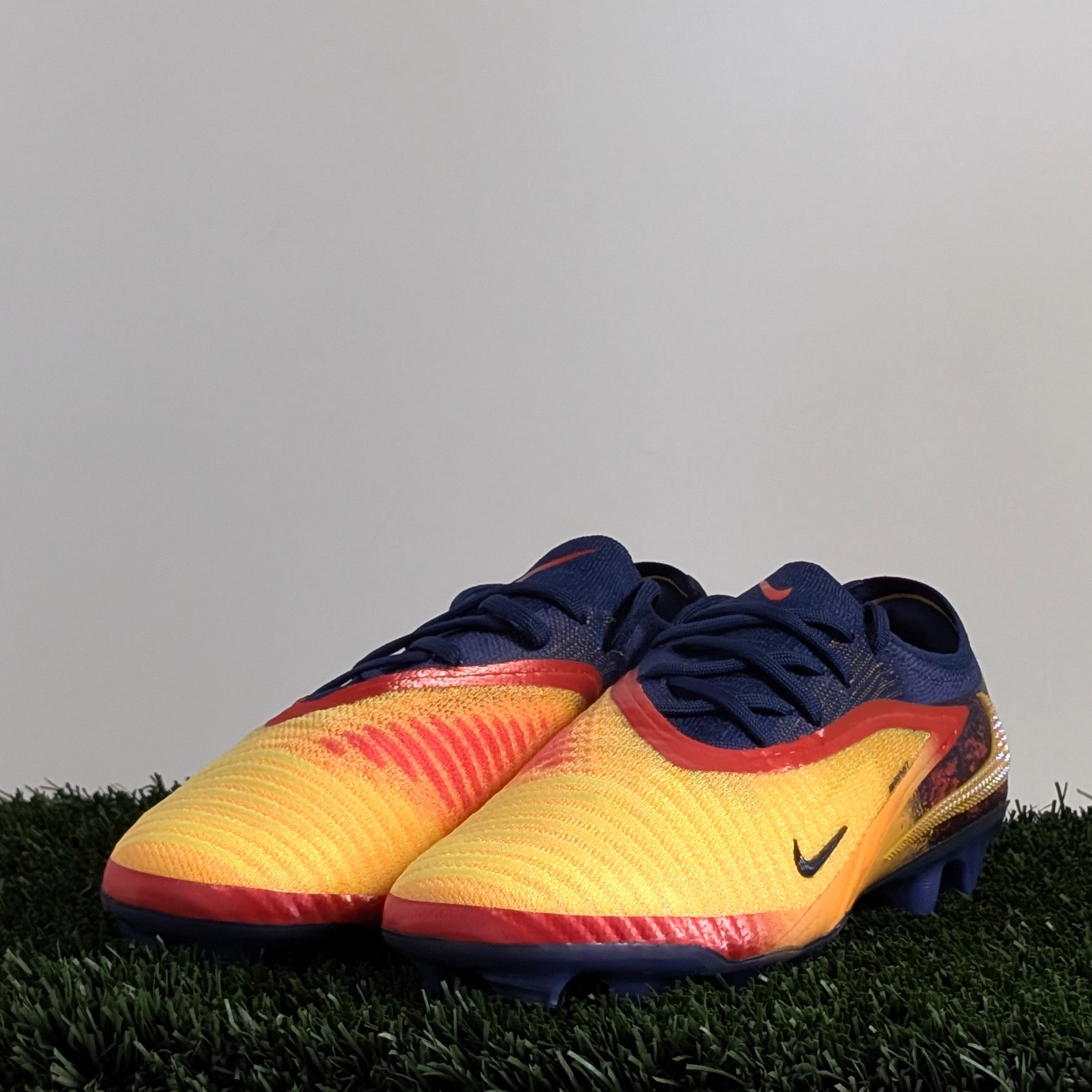 Nike Phantom 6 Low Elite FG EH - HQ2332-800