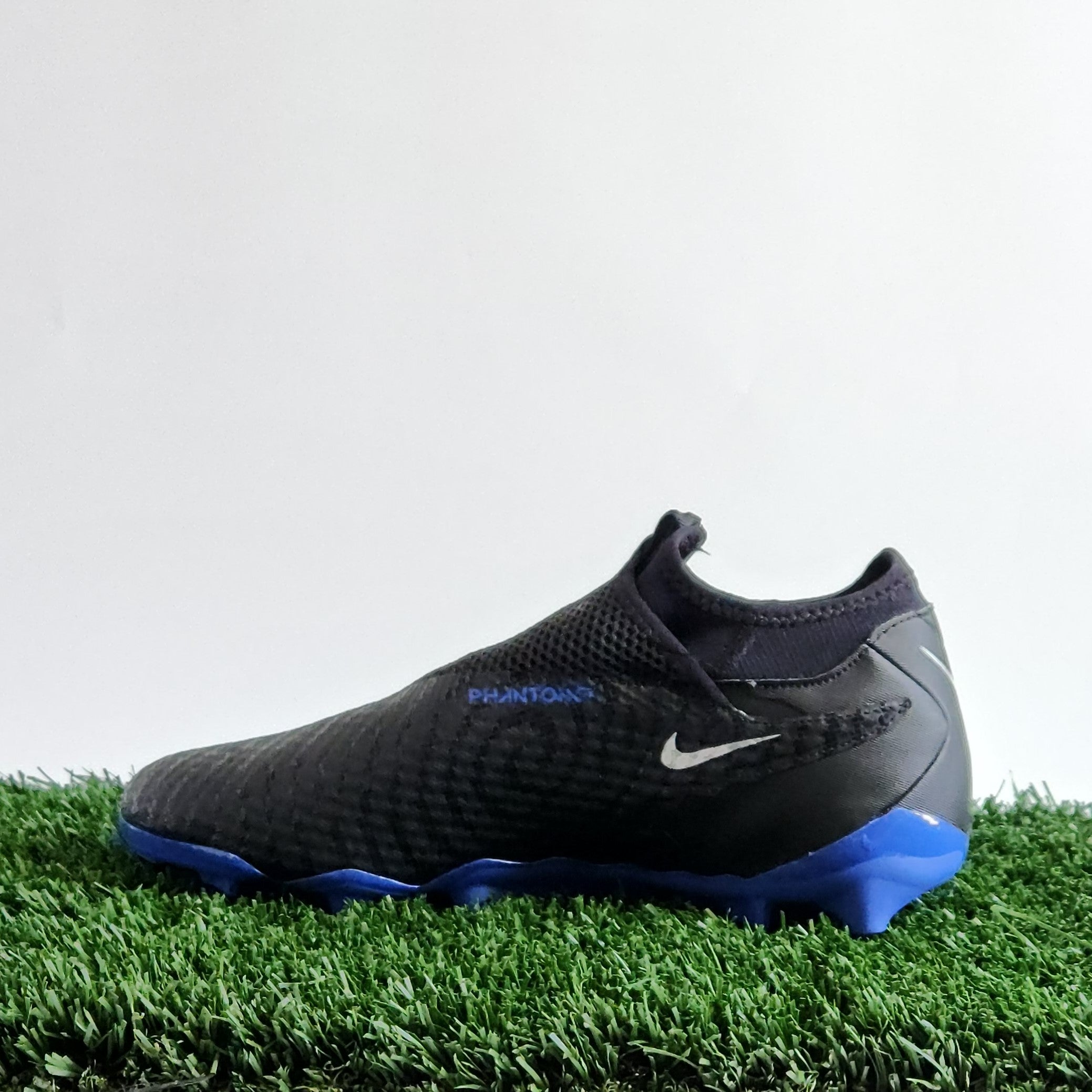 Nike Phantom GX Academy DF FG/MG - DD9472-040