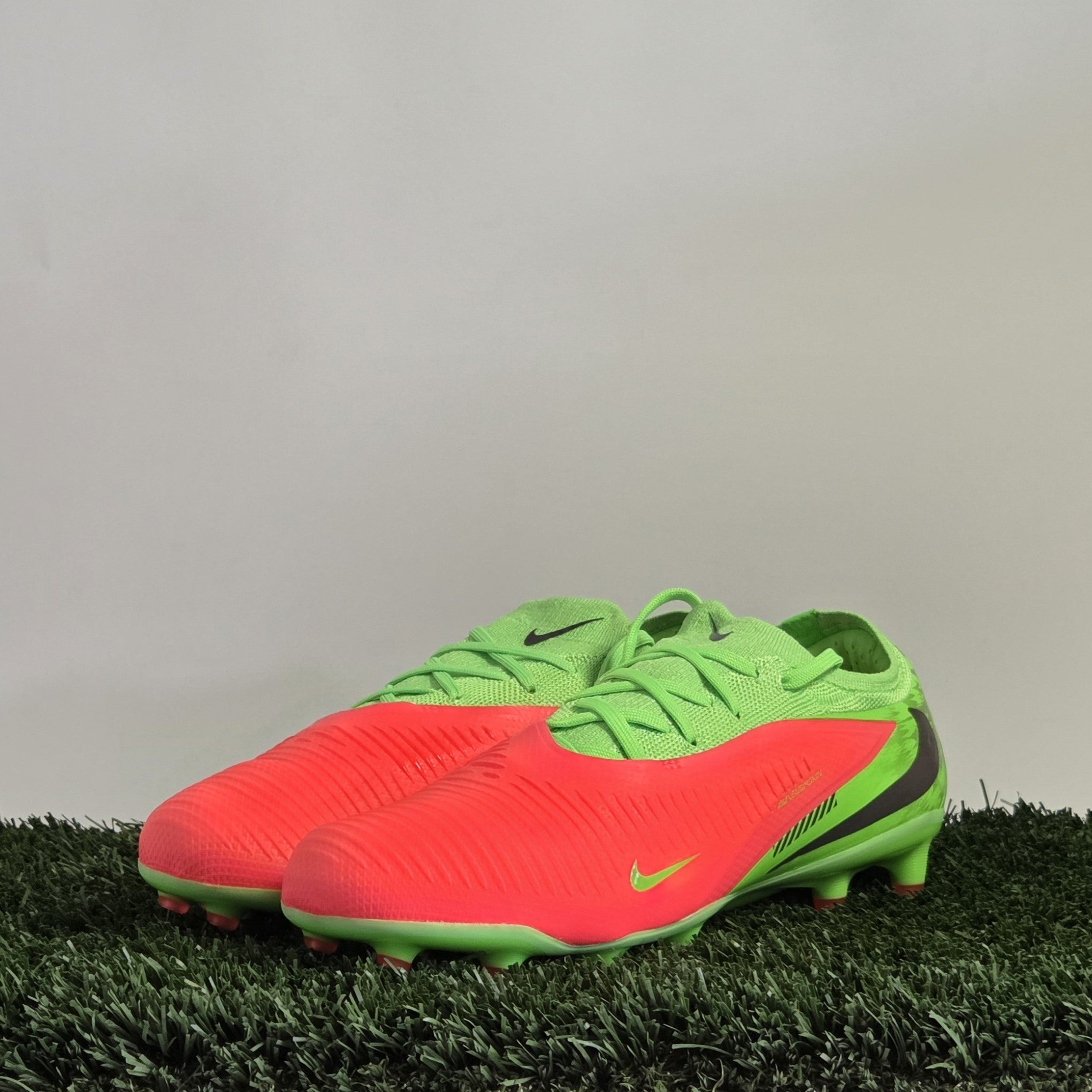 Nike Phantom 6 Low Pro AG 