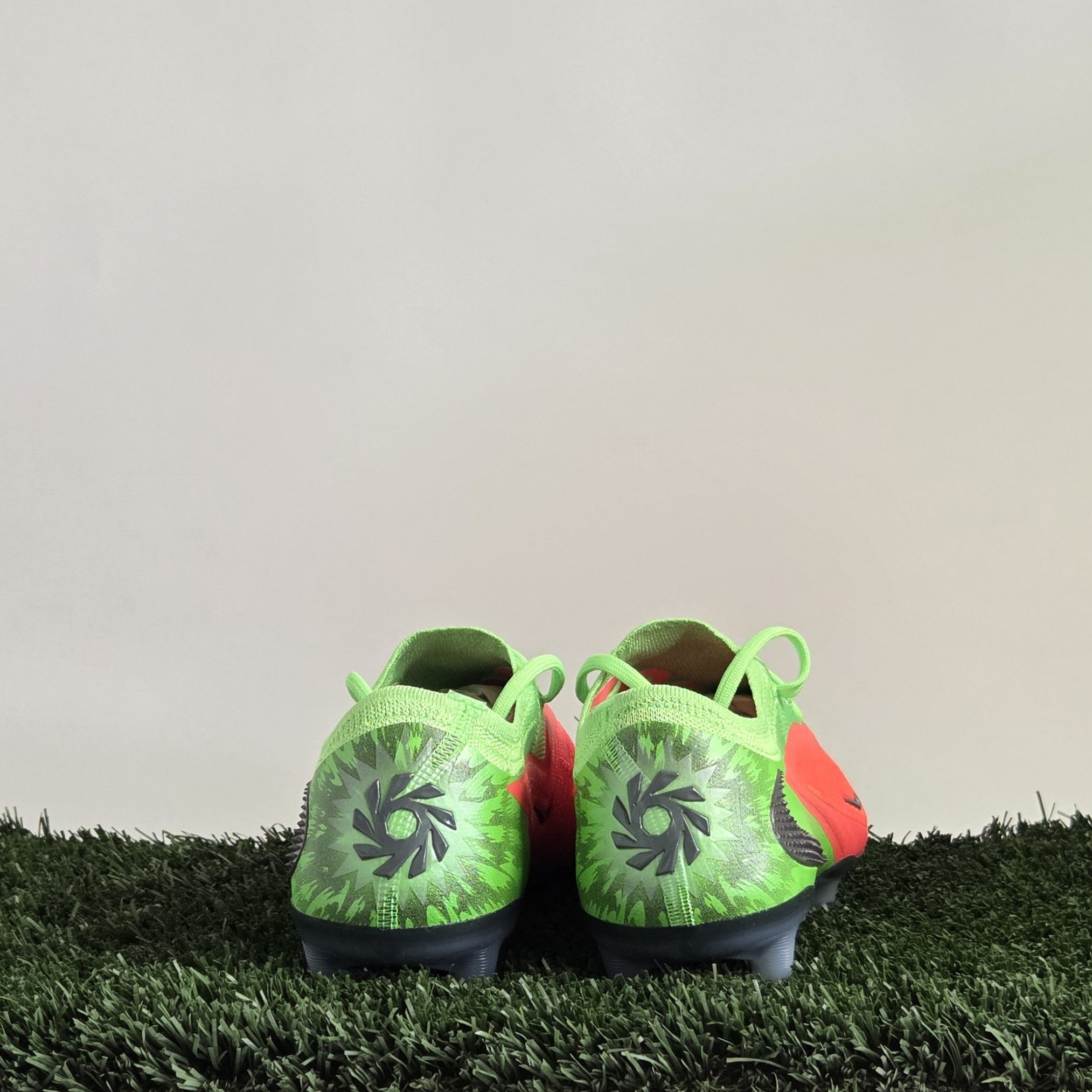 Nike Phantom 6 Low Elite EH AG-PRO | Soccer Locker Canada