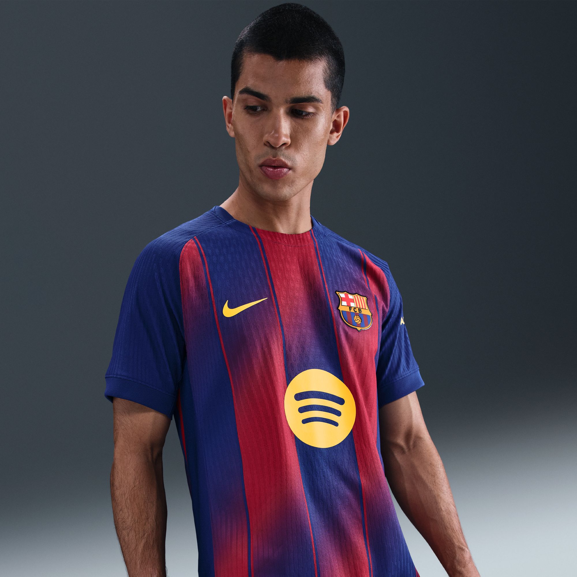 Nike FC Barcelona 25/26 Authentic Home Jersey - HJ4544-456