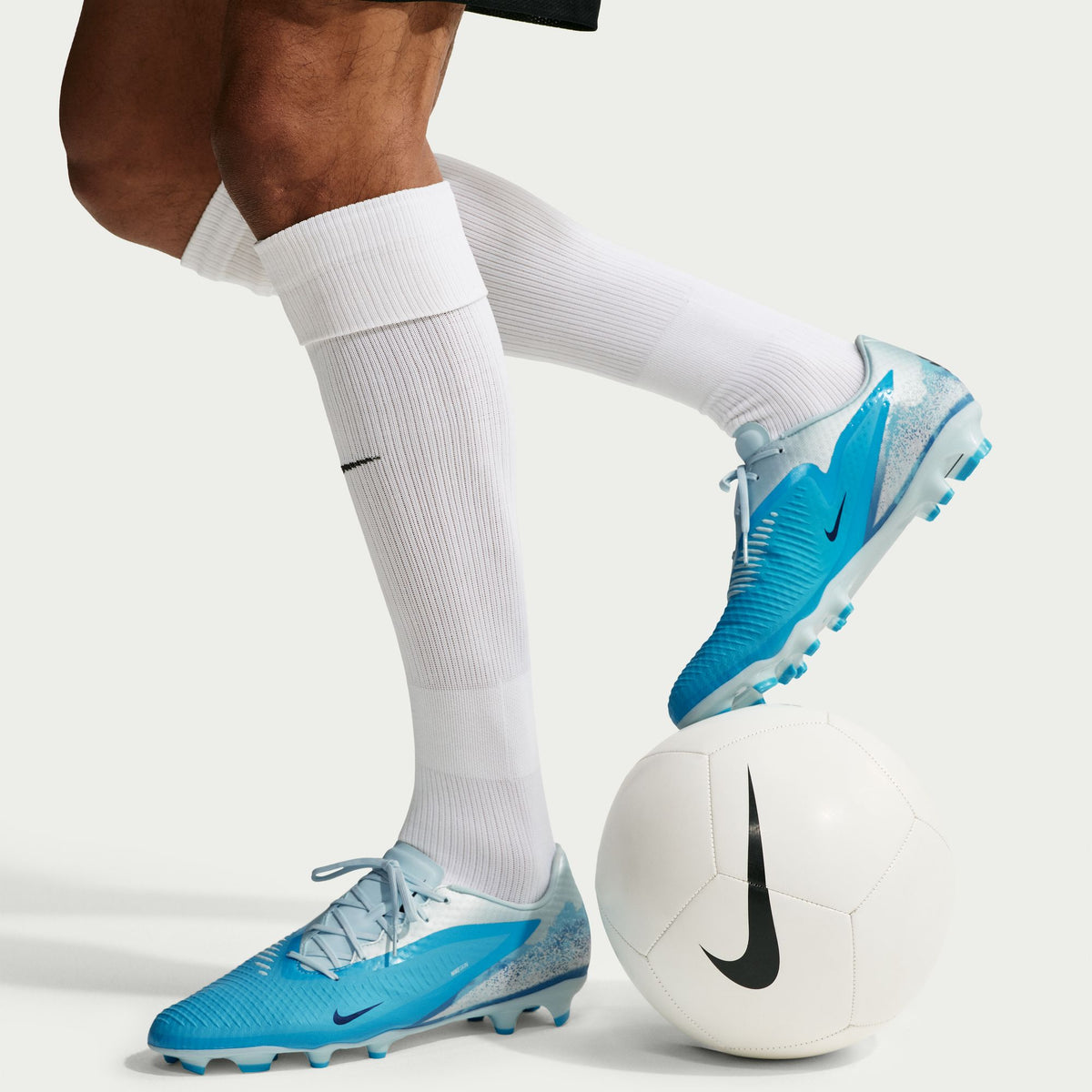 Nike Phantom 6 Low Academy FG/MG "Erling Haaland" - HQ2314-401