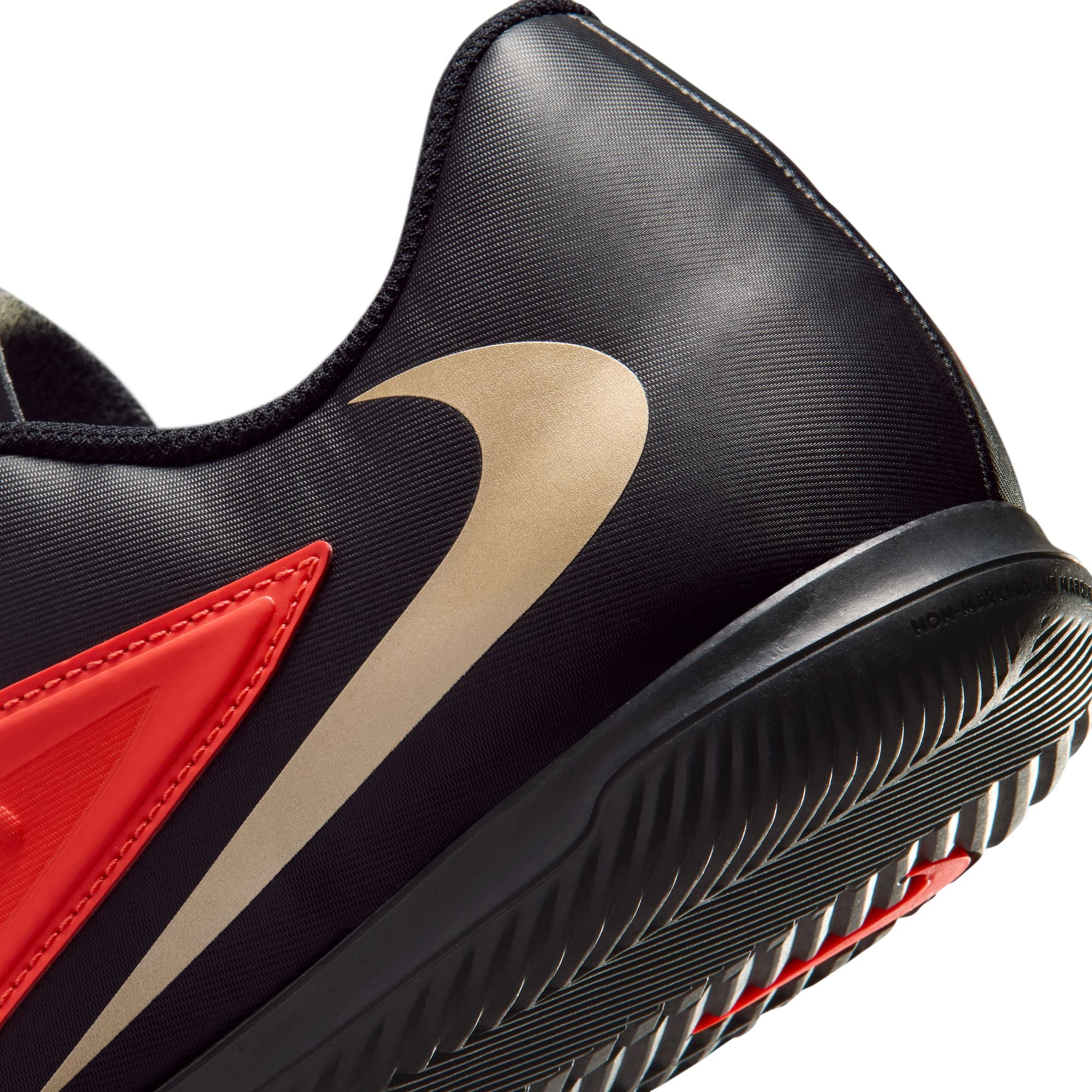Nike Phantom 6 Low Club IC - HQ2323-600