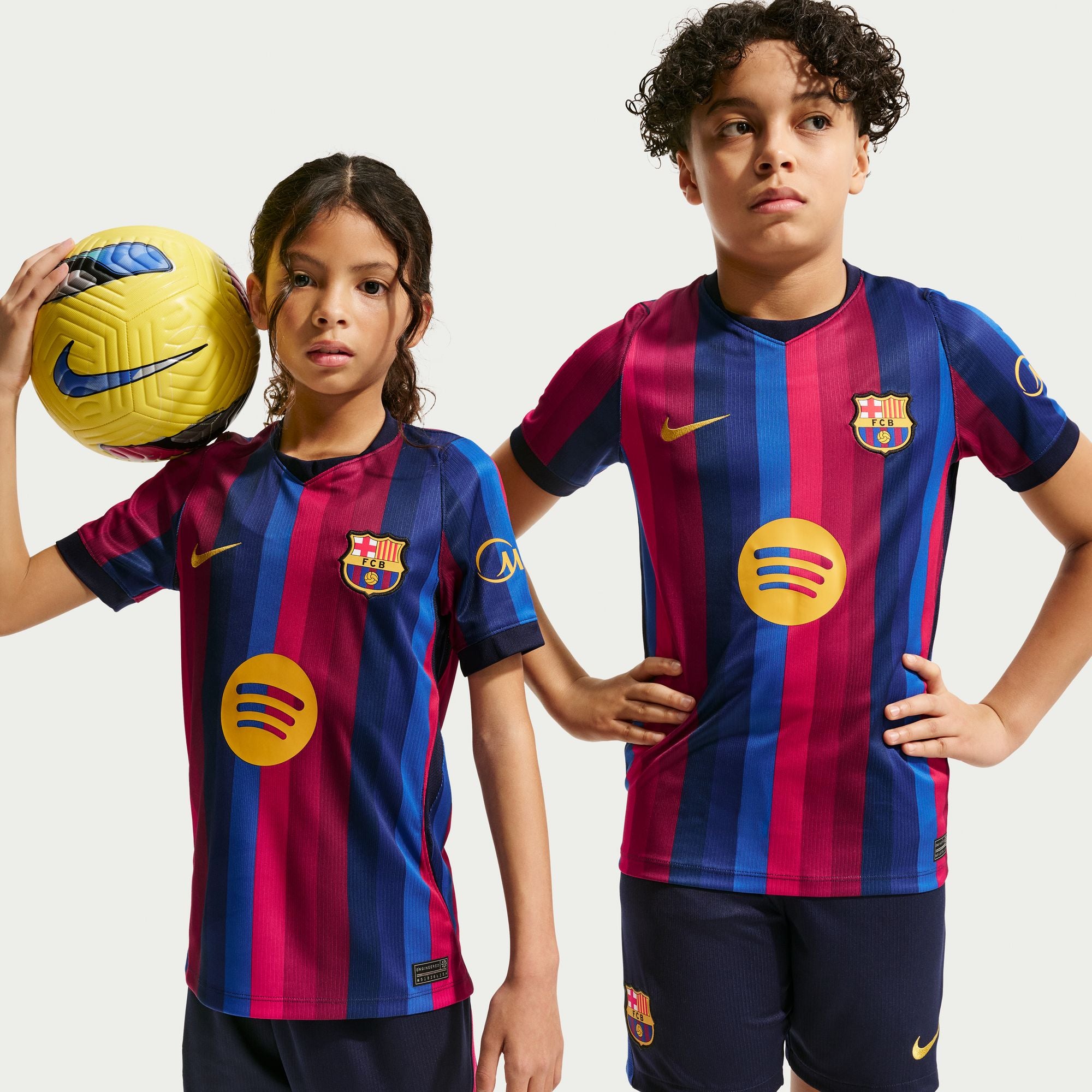Maillot Domicile Nike FC Barcelone Saison 2026/27 Stadium Junior - II1624-683