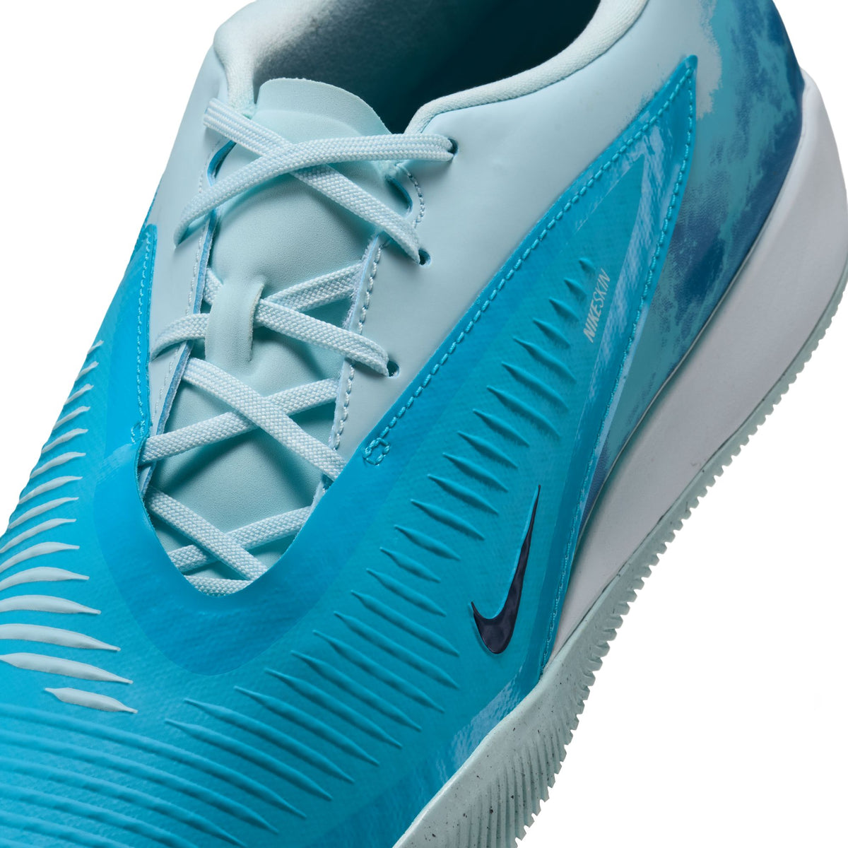 Nike Phantom 6 Low Academy IC "Erling Haaland" - IQ6397-401