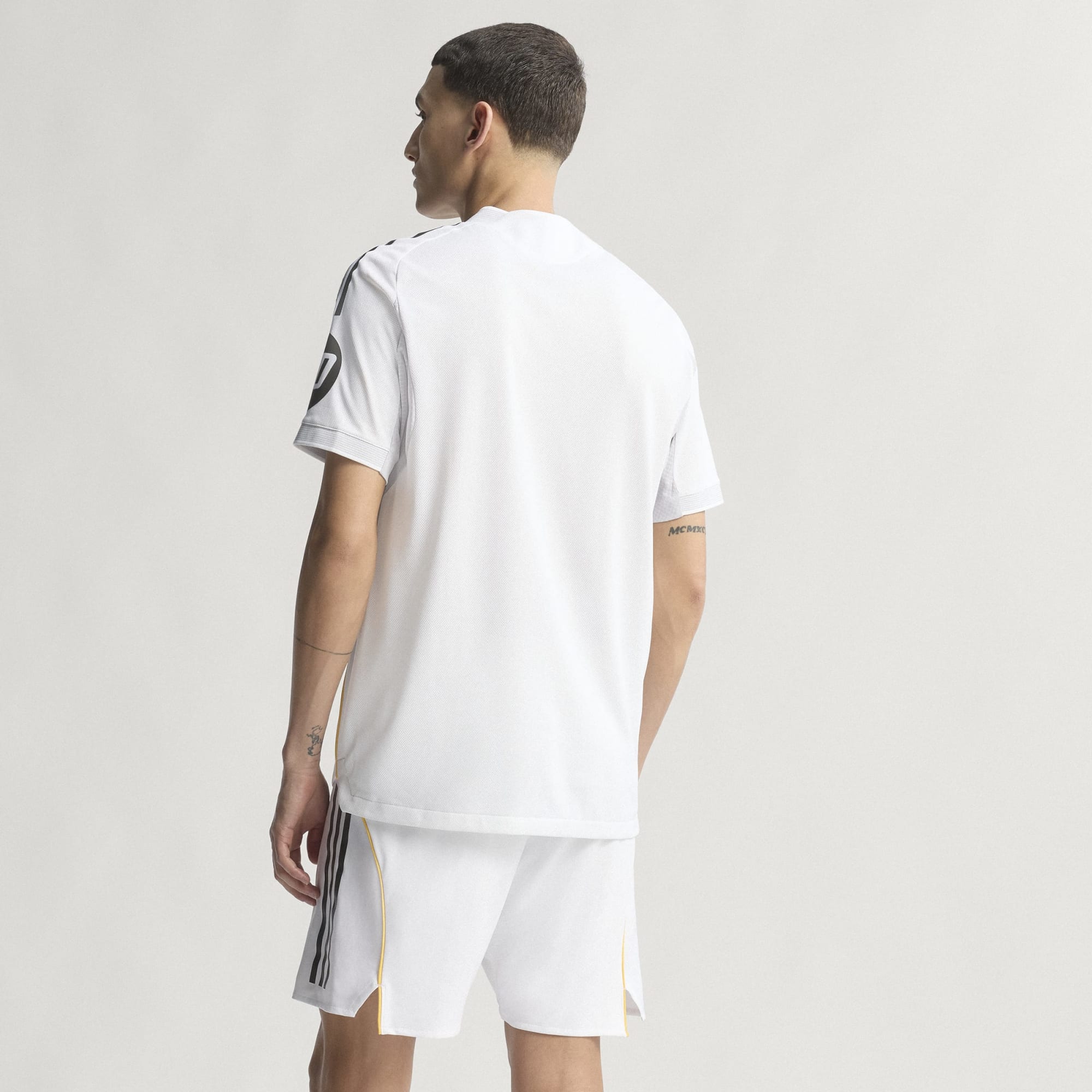 Adidas Real Madrid Authentic Home Jersey 25/26 - JV5918