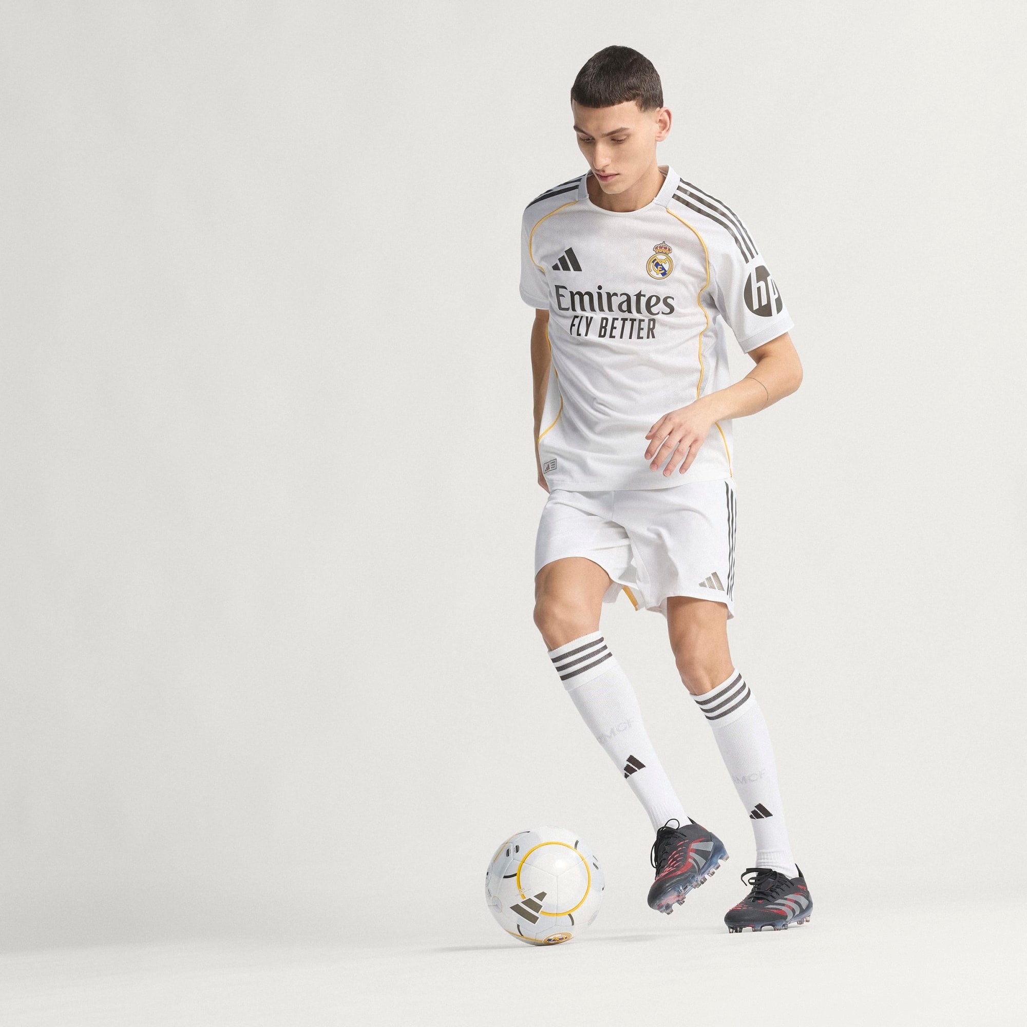 Adidas Real Madrid Authentic Home Jersey 25/26 - JV5918
