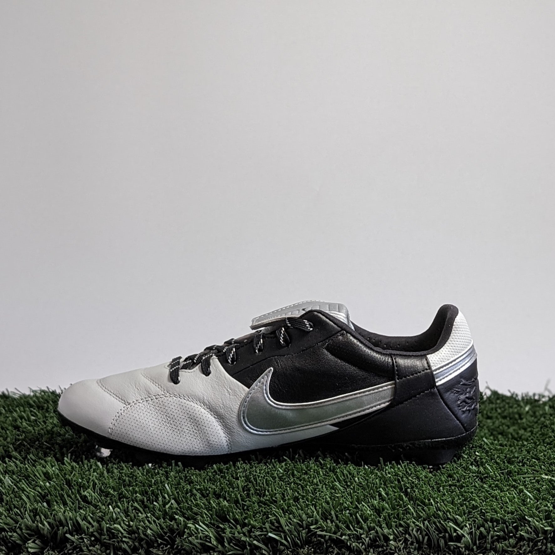 The Nike Premier III FG - AT5889-006