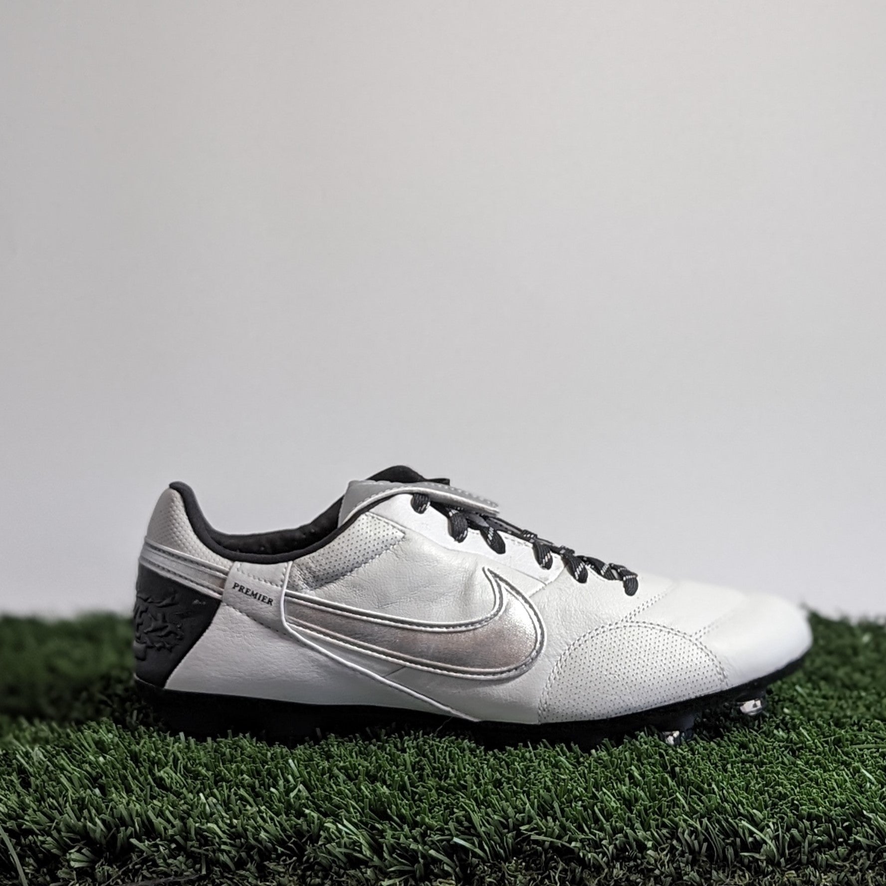 The Nike Premier III FG - AT5889-006
