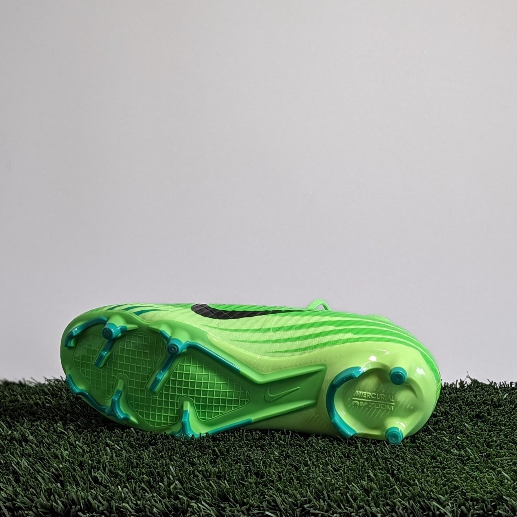 Nike CR7 ドリームスピード　スパイク 新色 マーキュリアルスーパーフライ7エリートFG Dream Speed