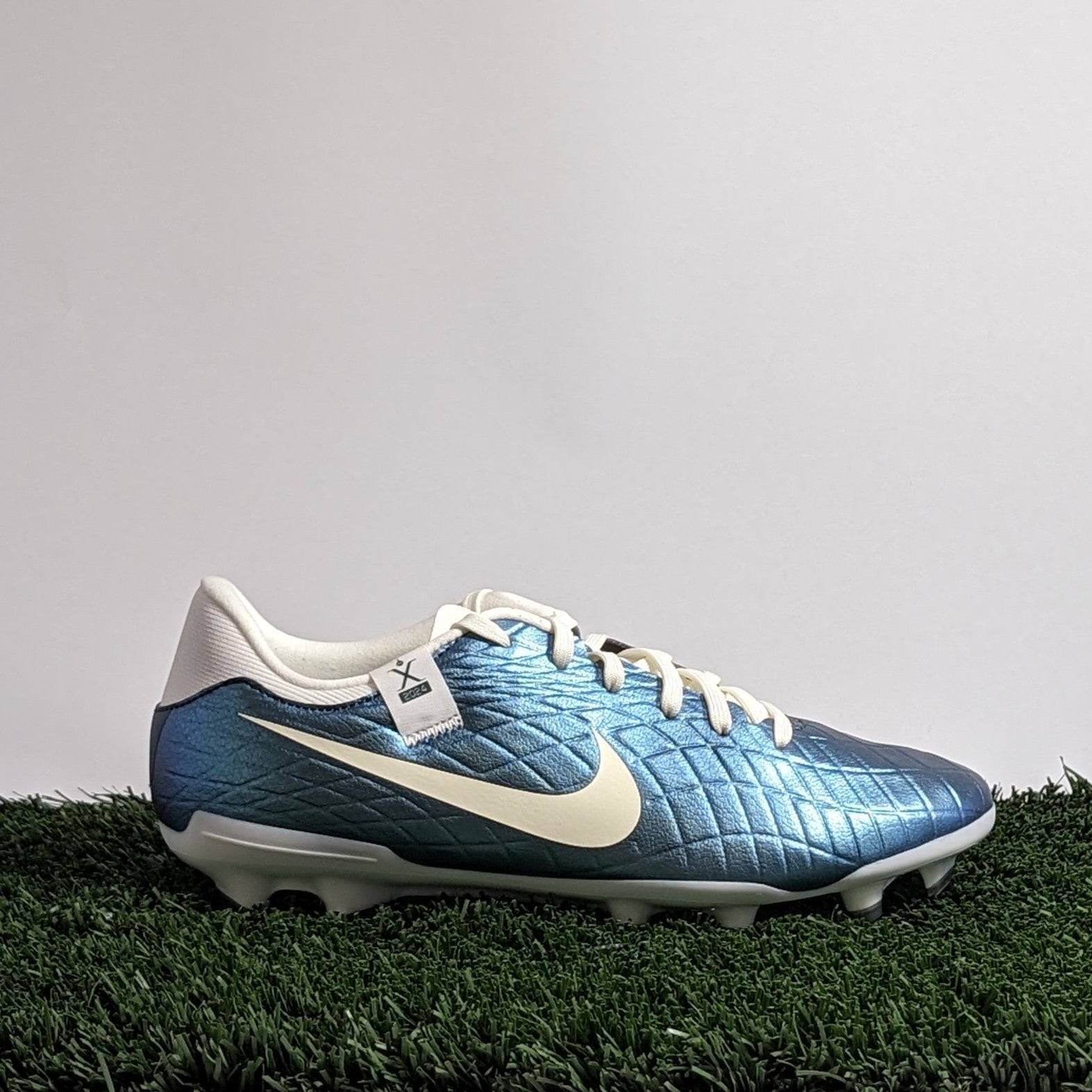 Nike Legend 10 Academy FG/MG 30 - FQ3243-300
