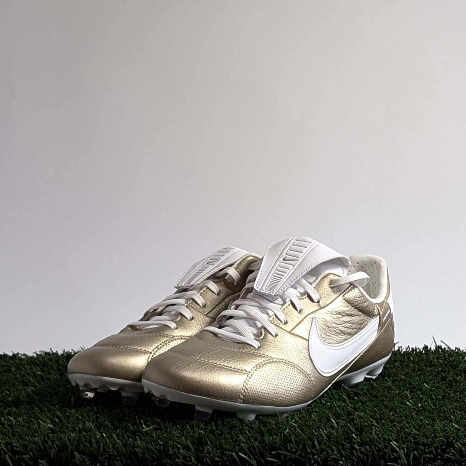 The Nike Premier III FG - HM0265-200