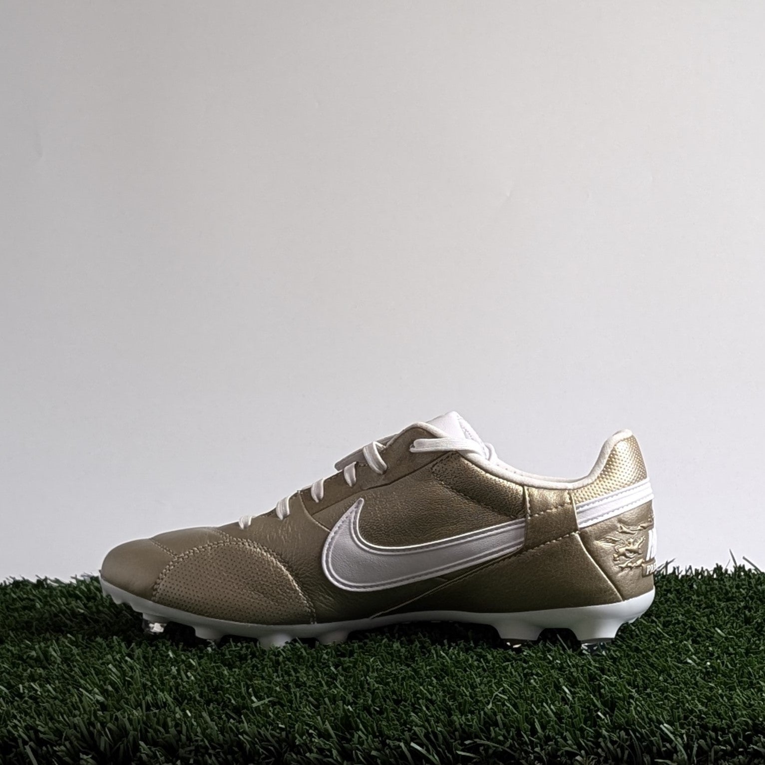 The Nike Premier III FG - HM0265-200