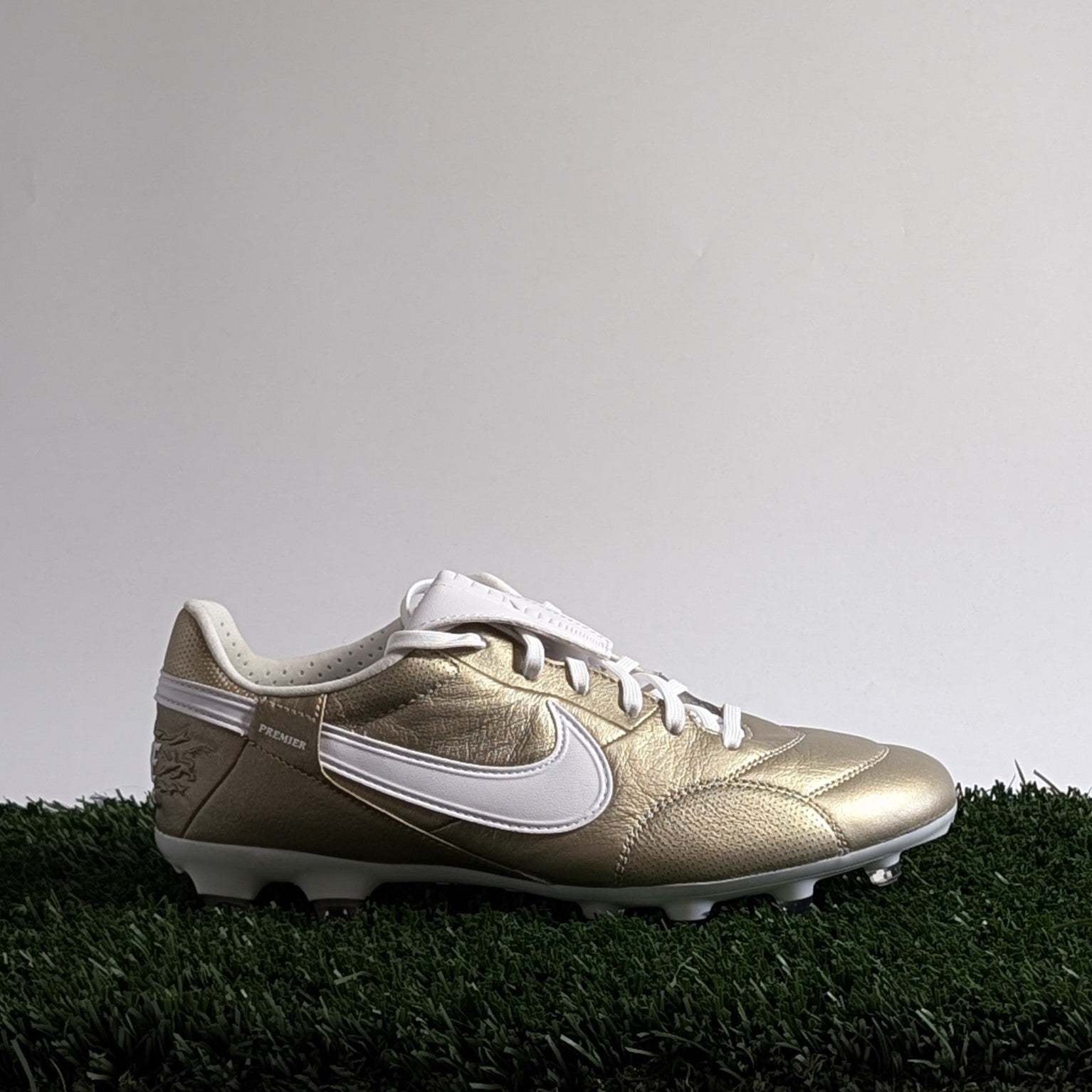 The Nike Premier III FG - HM0265-200