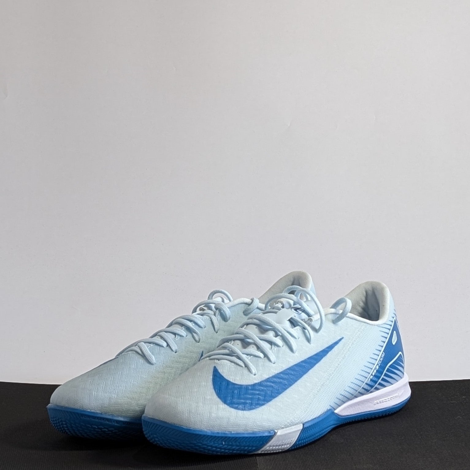 Nike Zoom Vapor 16 Academy IC - FQ8434-400