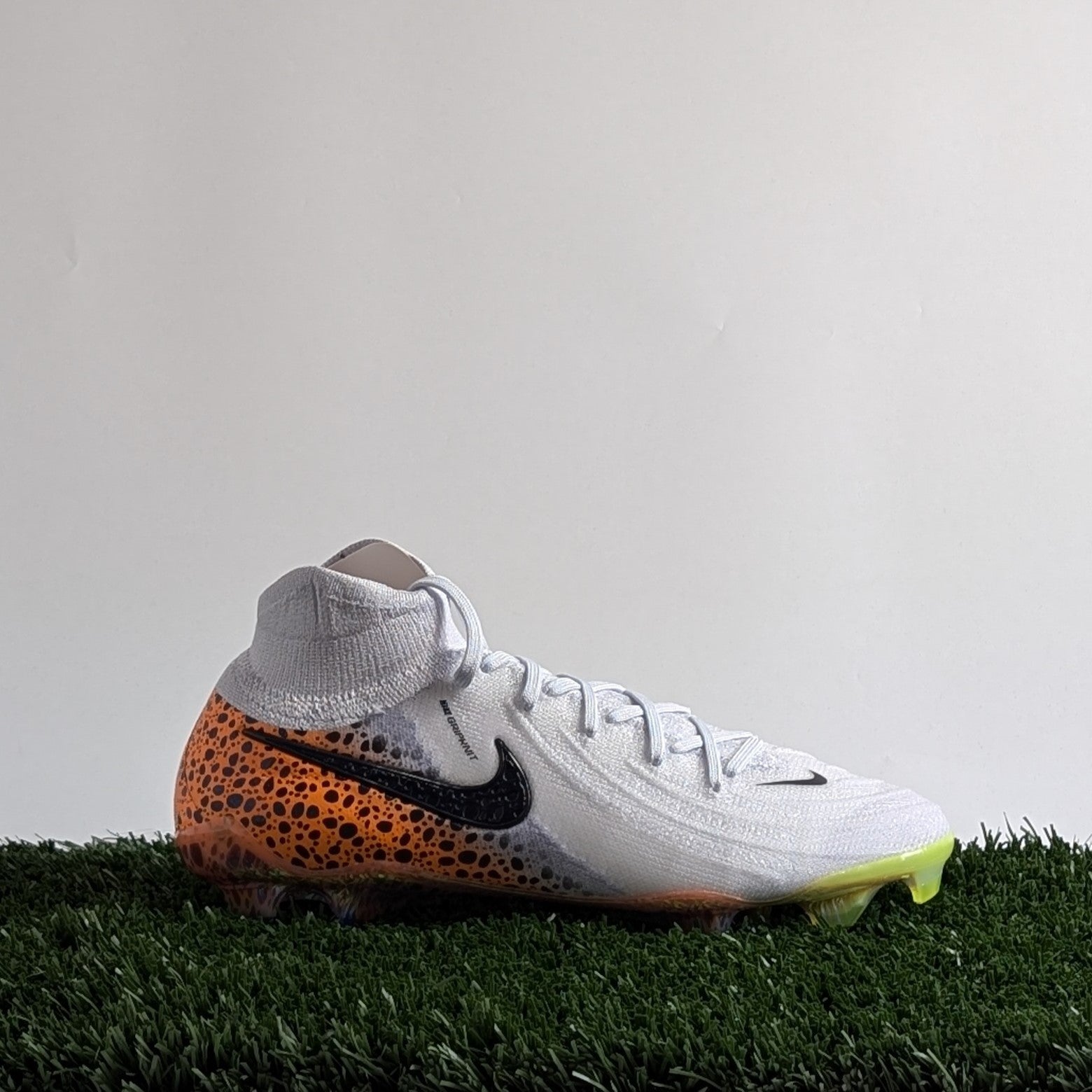 Nike Phantom Luna II Elite Electric FG - FN8002-900