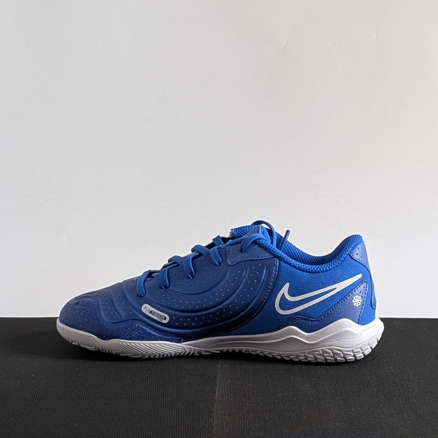 Nike Jr. Legend 10 Academy IC - DV4350-400