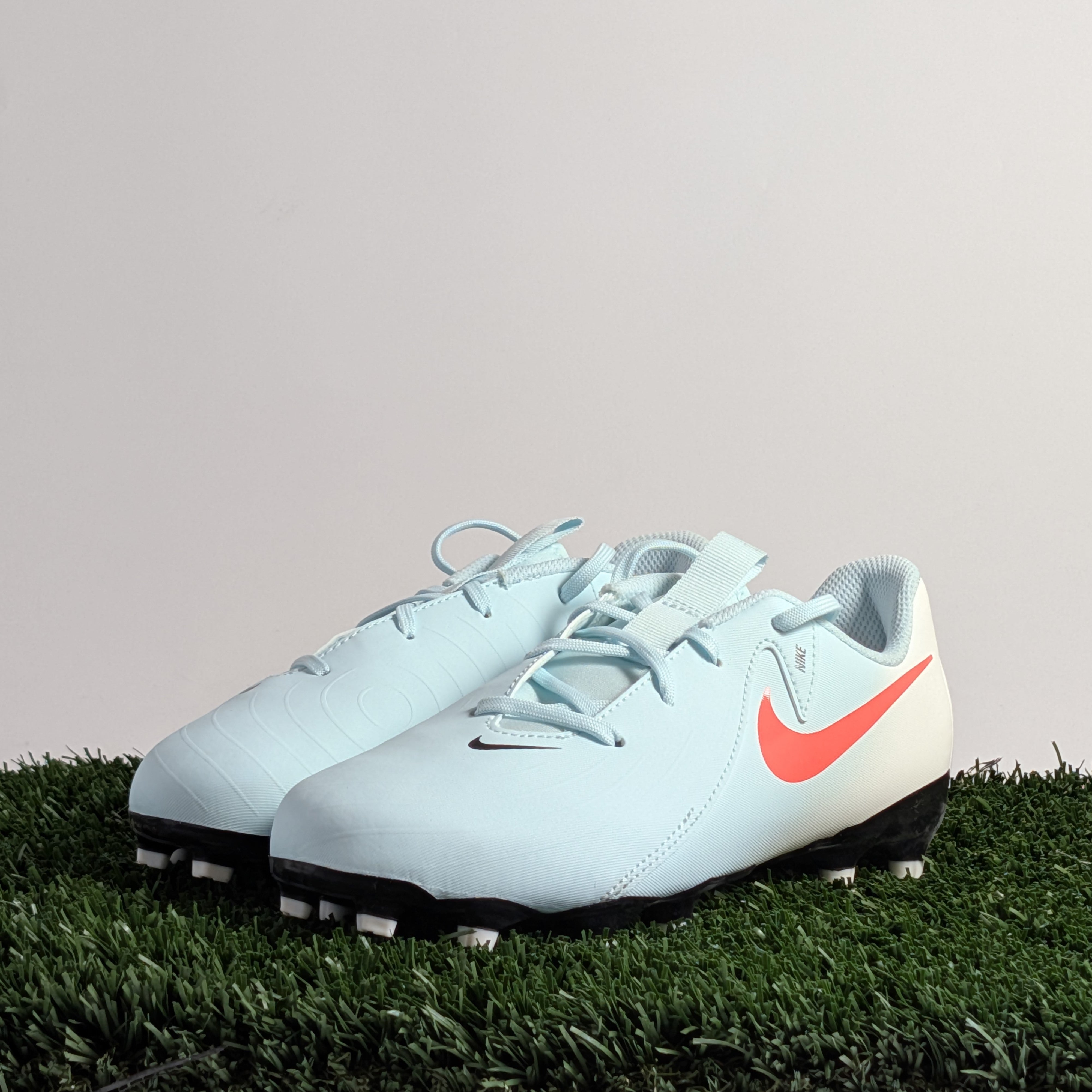 Nike JR Phantom GX II Academy FG/MG- FD6722-300