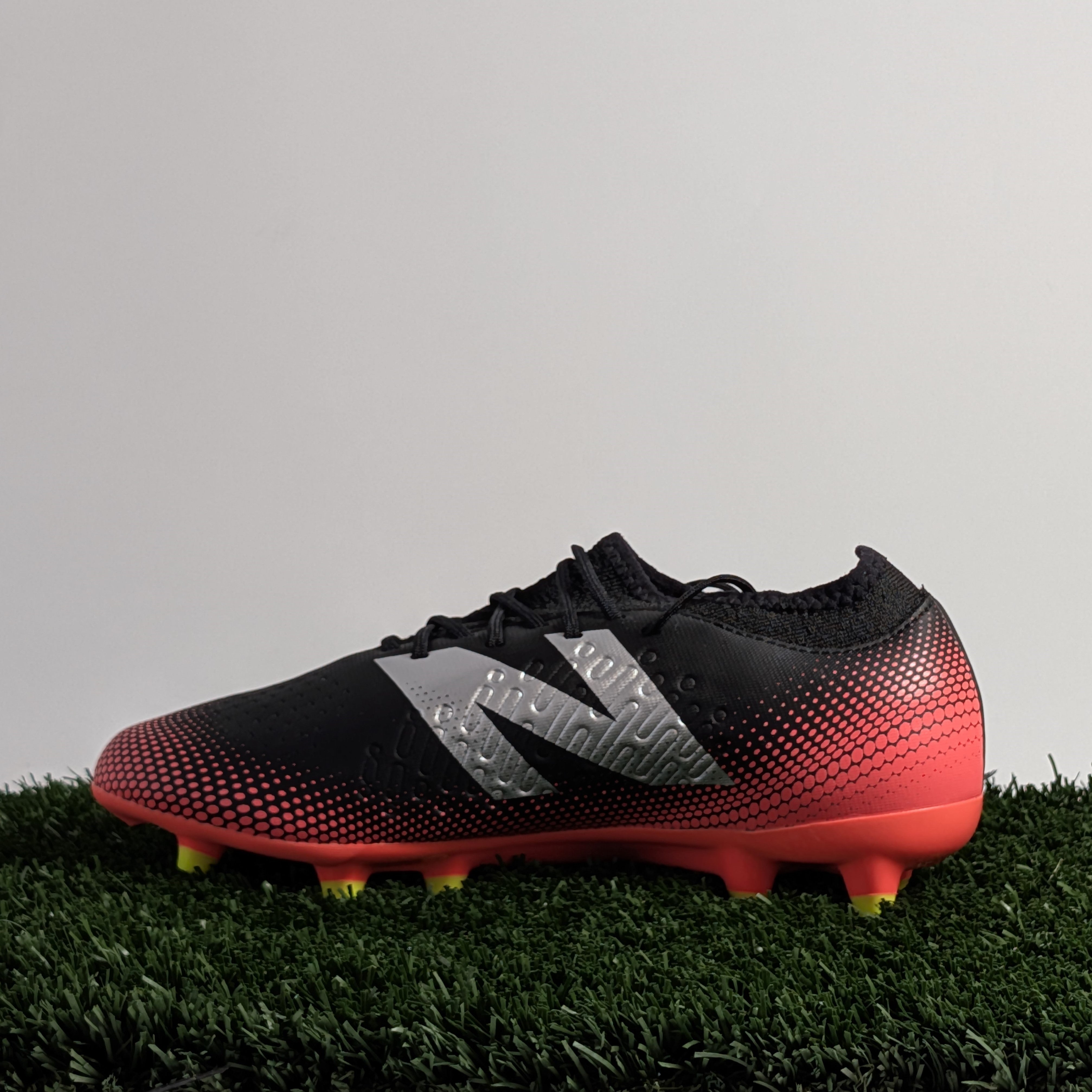 New Balance Tekela Magique FG V4+ (D Medium) - ST3FR45