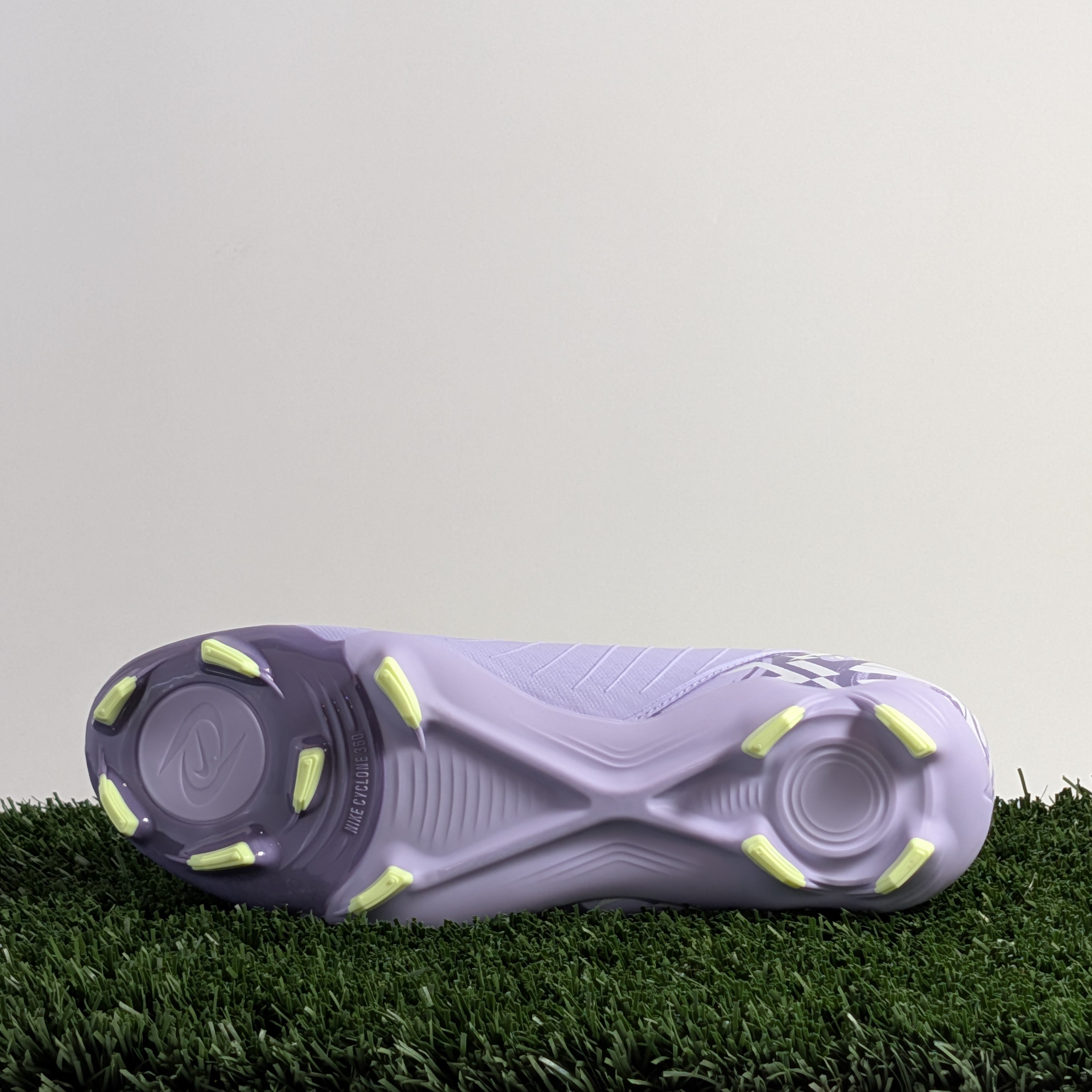 Nike Phantom Luna II Academy FG/MG NU1 - HF1598-500