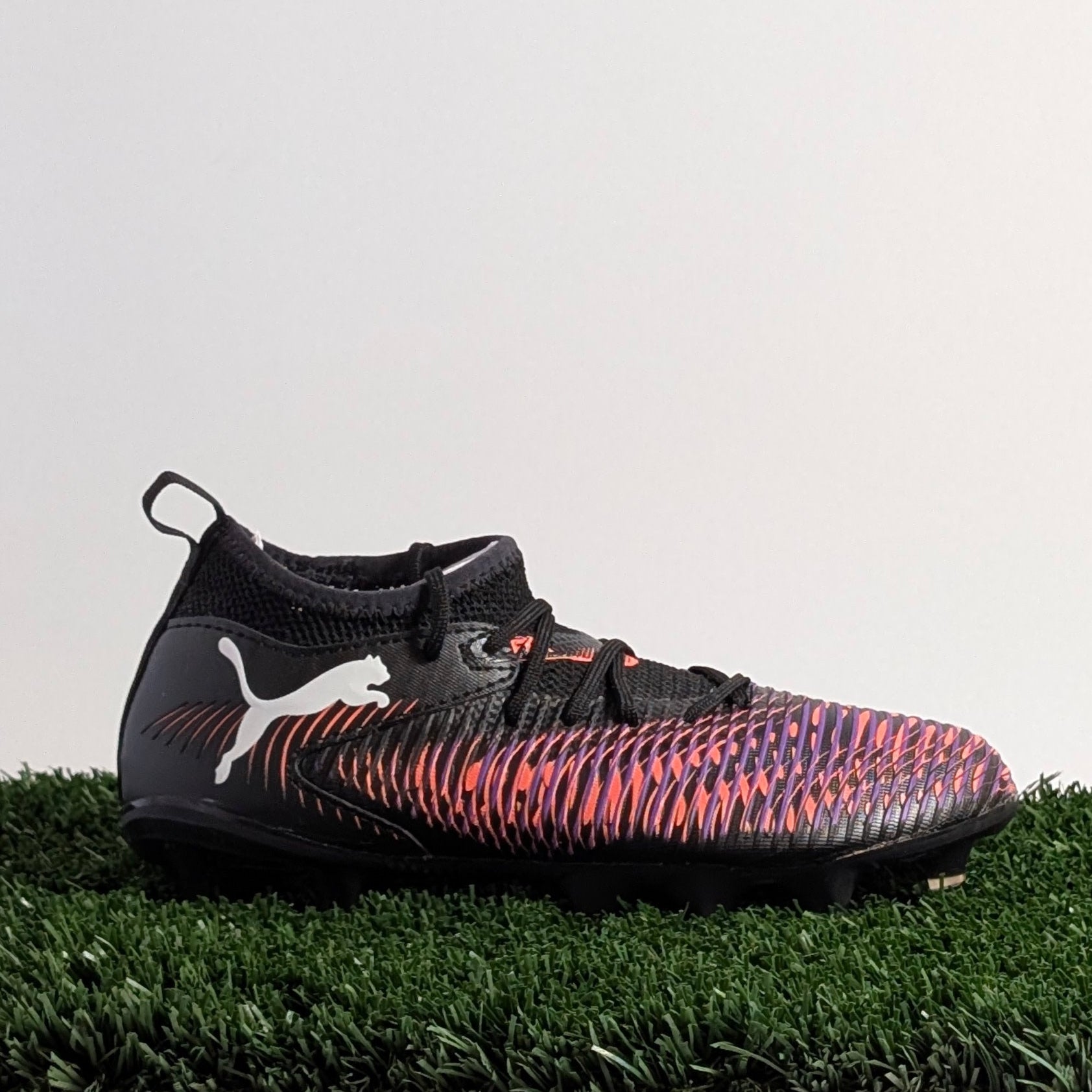 PUMA フューチャー8 FG FUTURE 8 PRO Firm/Artificial Ground Soccer Cleats | PUMA