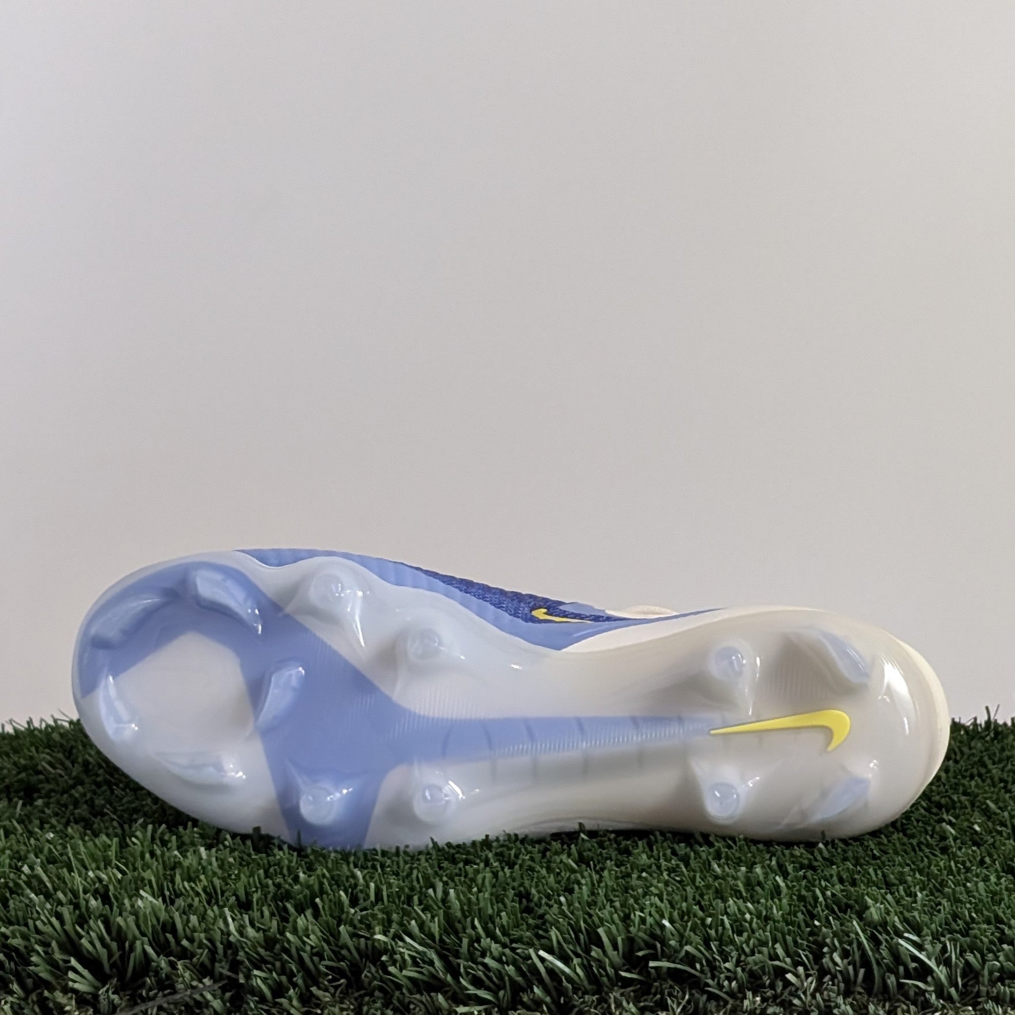 Nike Phantom 6 Low Elite FG LV8 - HQ2331-400