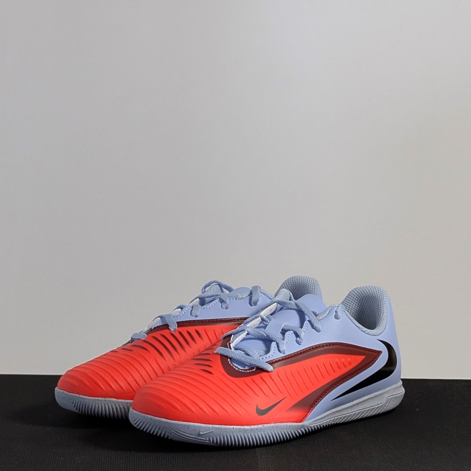 Nike Jr Phantom 6 Low Club IC - HQ2031-400