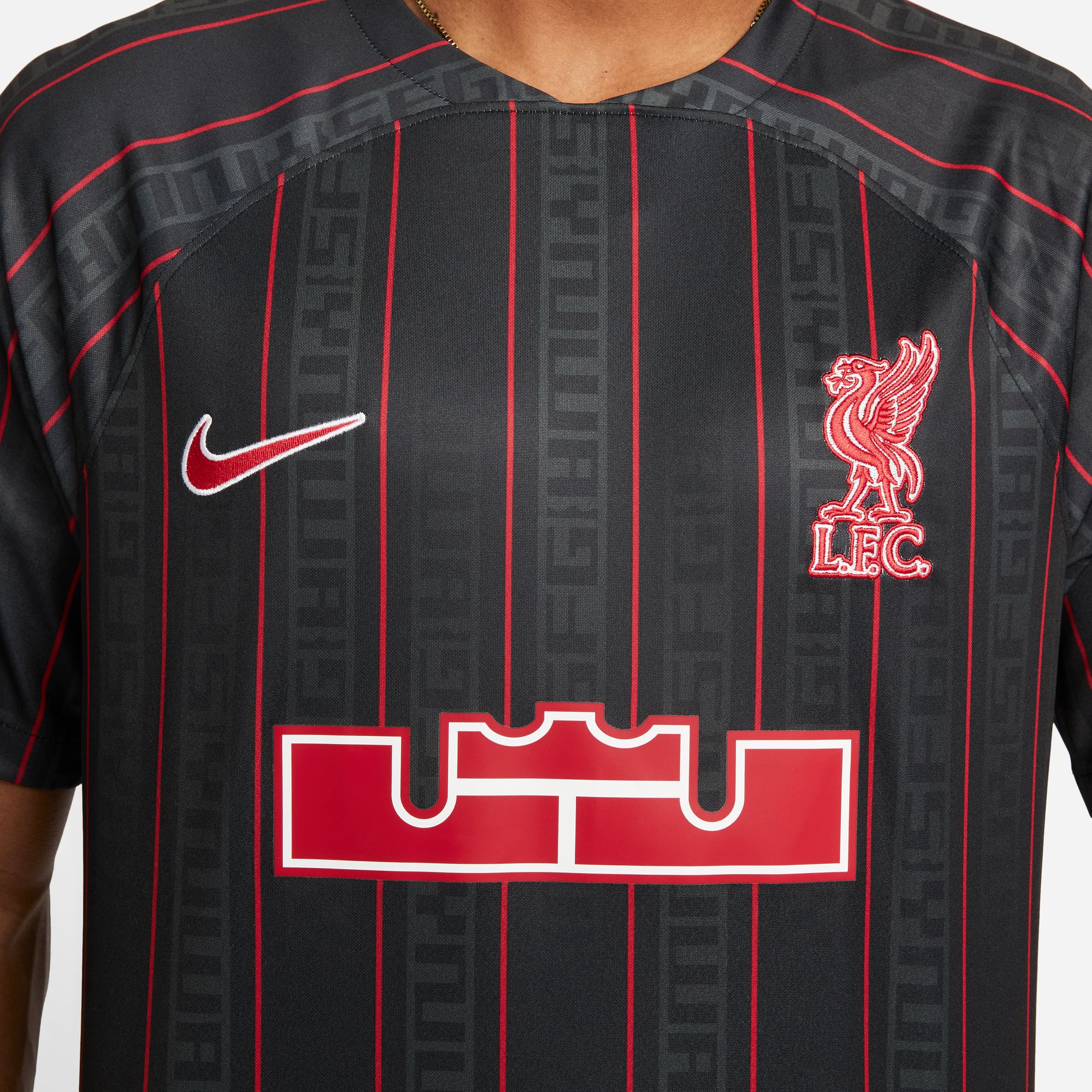 Nike Lebron x Liverpool Jersey - FD0627-061