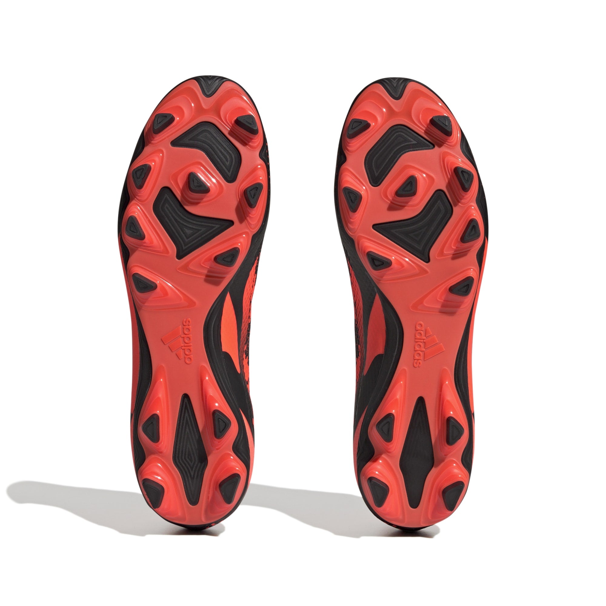 adidas　RED PACKAGE　ピンバッジ adidas RED PACKAGE ピンバッジ